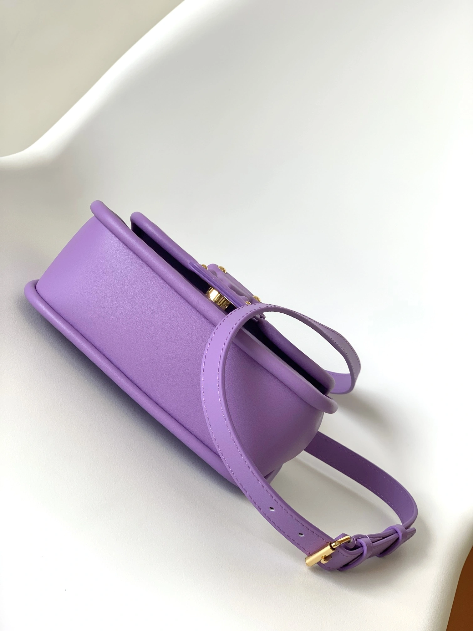 L*ouis V*uitton Crossbody bag Top Quality HT 20231011-79 21.0 x 15.0 x 8.0CM Refined 8318