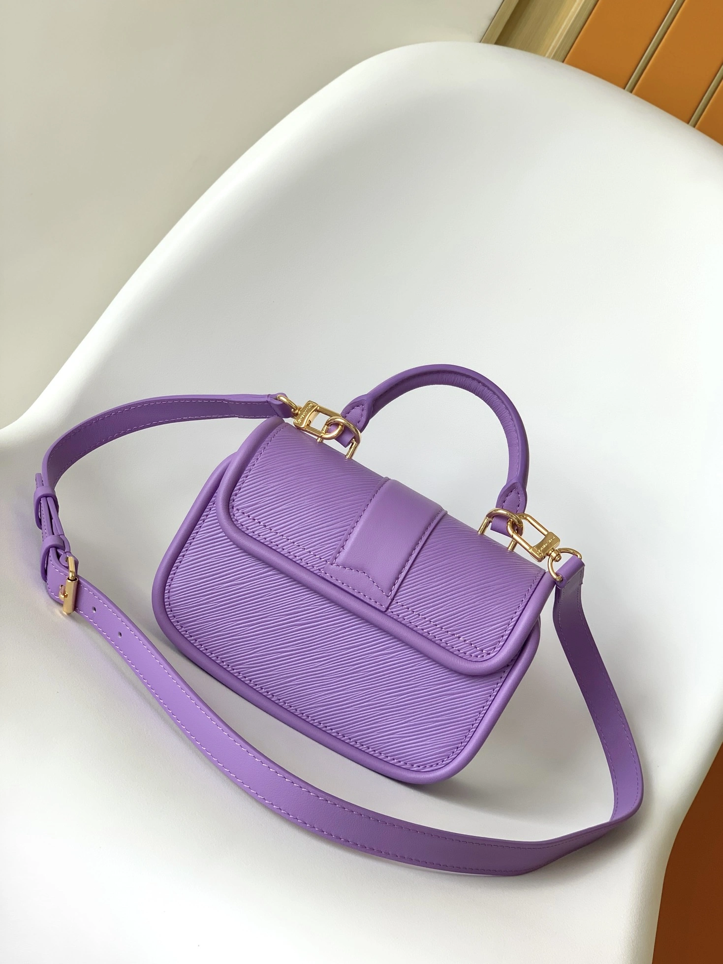 L*ouis V*uitton Crossbody bag Top Quality HT 20231011-79 21.0 x 15.0 x 8.0CM Refined 8318
