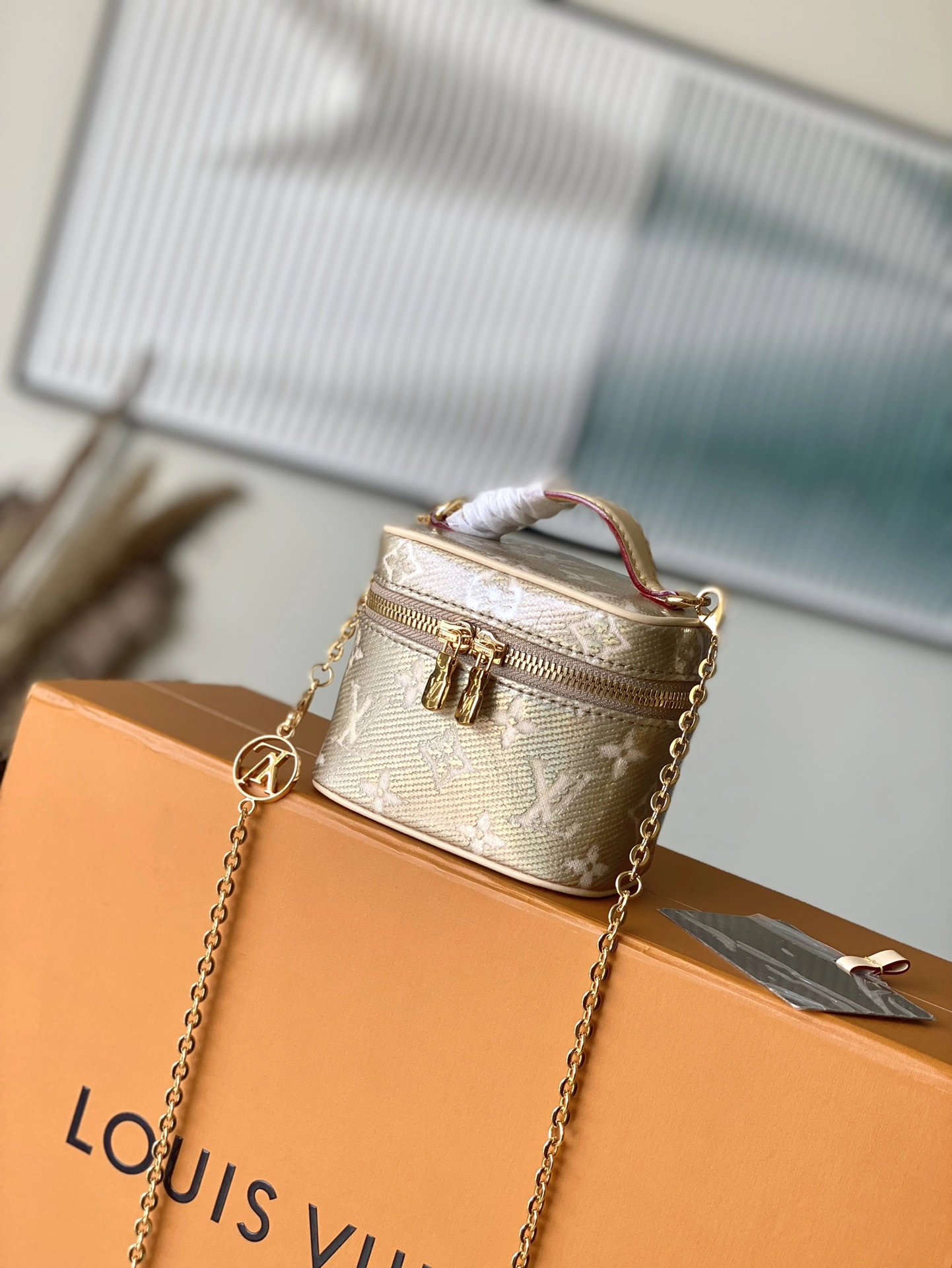 Bold L*ouis V*uitton Crossbody bag Top Quality HT 20231011-90 11.0 x 10.0 x 8.0CM 8307