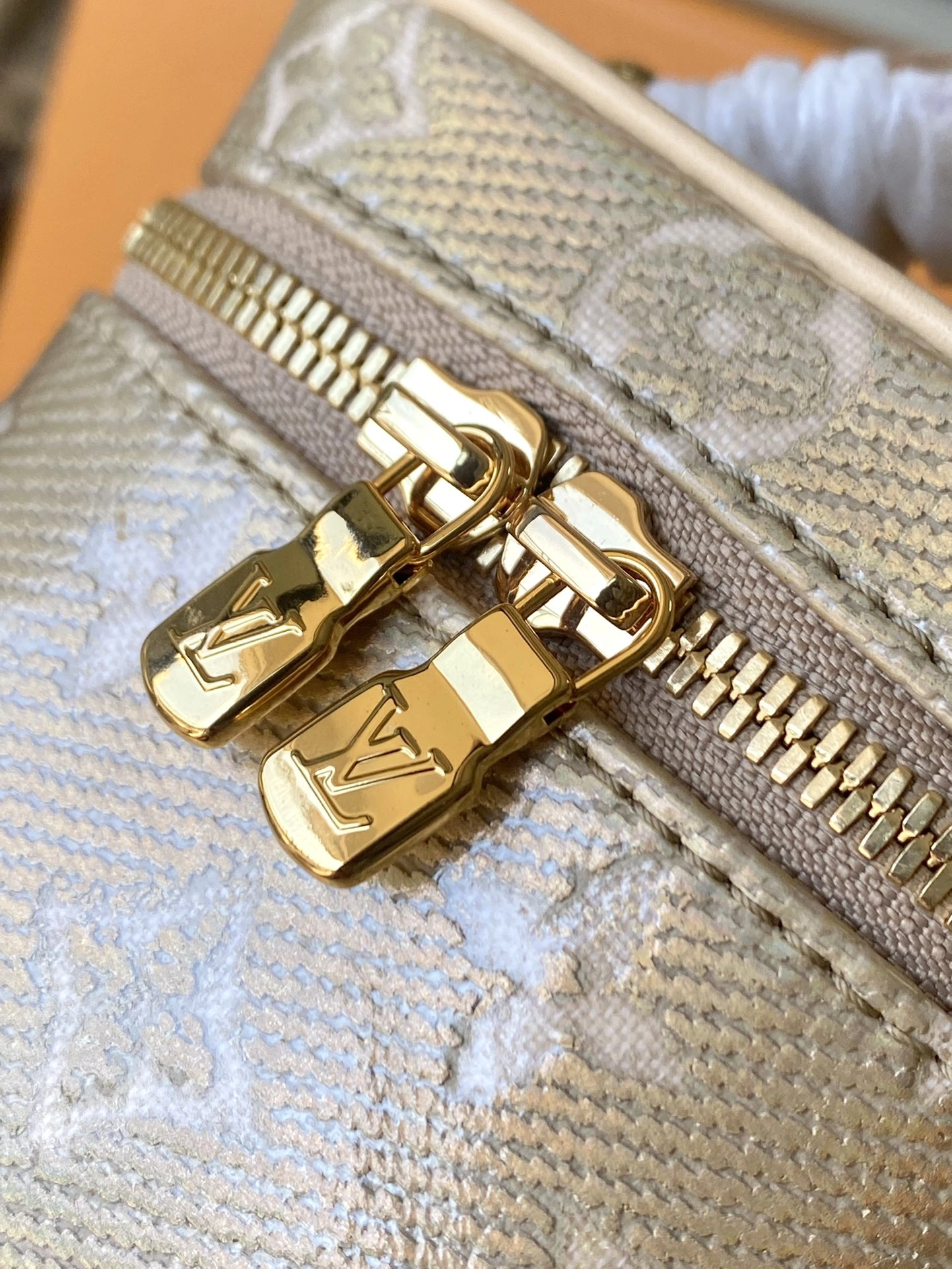 Bold L*ouis V*uitton Crossbody bag Top Quality HT 20231011-90 11.0 x 10.0 x 8.0CM 8307