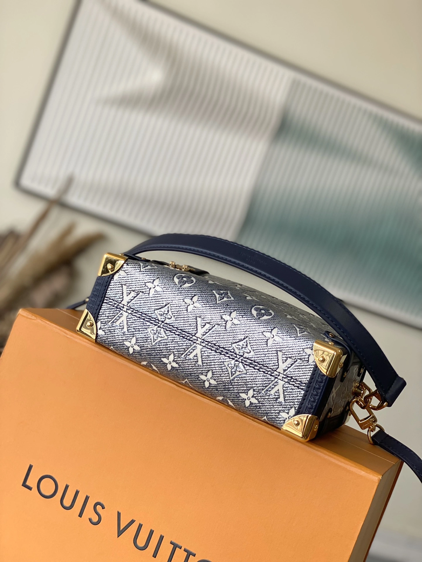 SmoothTexture L*ouis V*uitton Crossbody bag Top Quality HT 20231011-91 21.0 x 14.0 x 6.0CM 8306