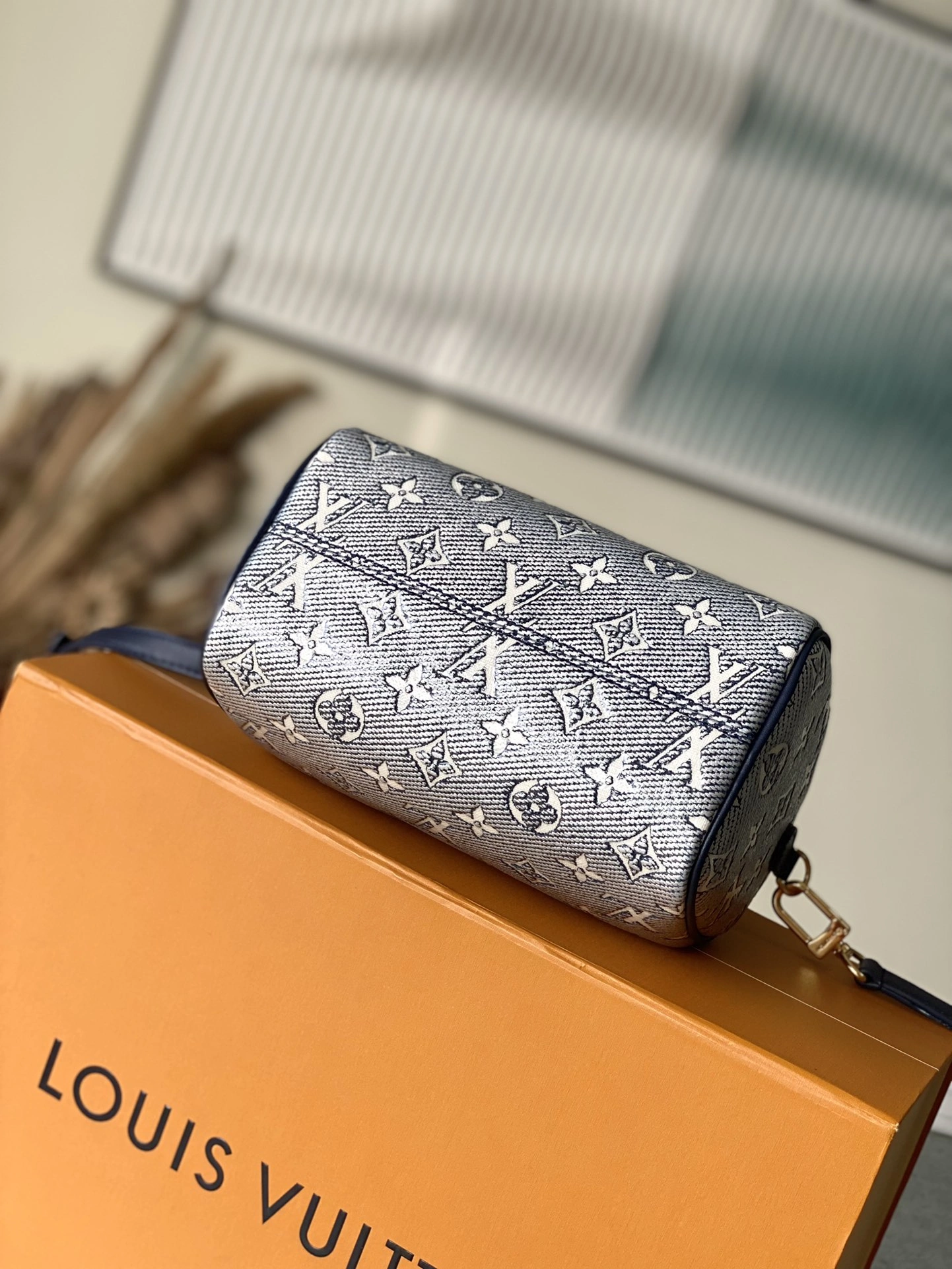 L*ouis V*uitton Crossbody bag Top Quality HT 20231011-92 20.5 x 13.5 x Functional 8305