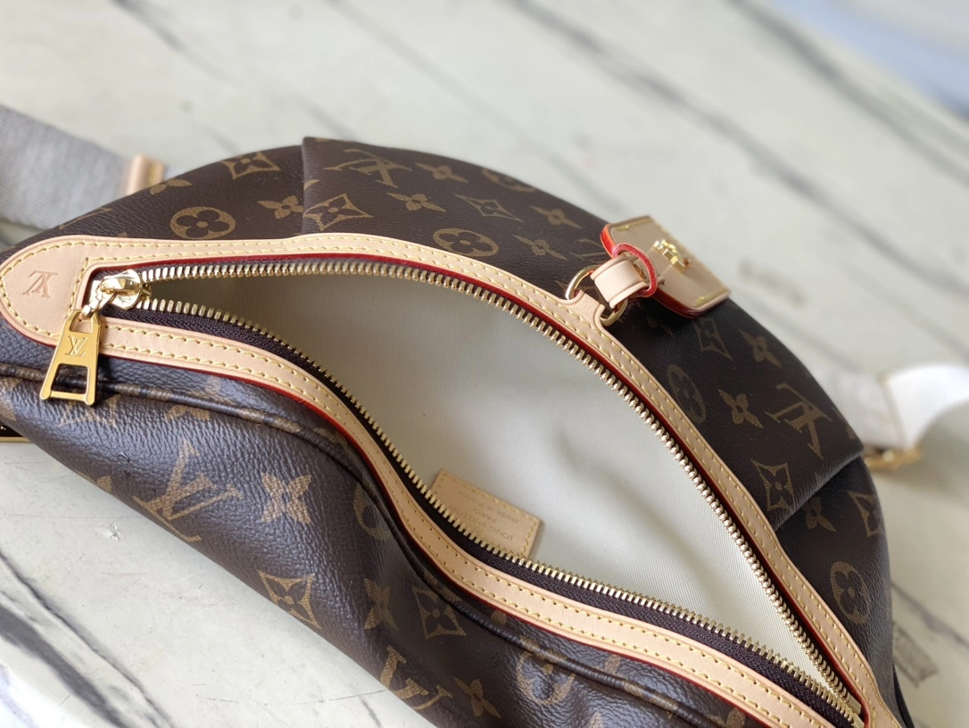 L*ouis V*uitton Crossbody bag Top Quality HT 20231011-93 38x16x8cm Bold 8304