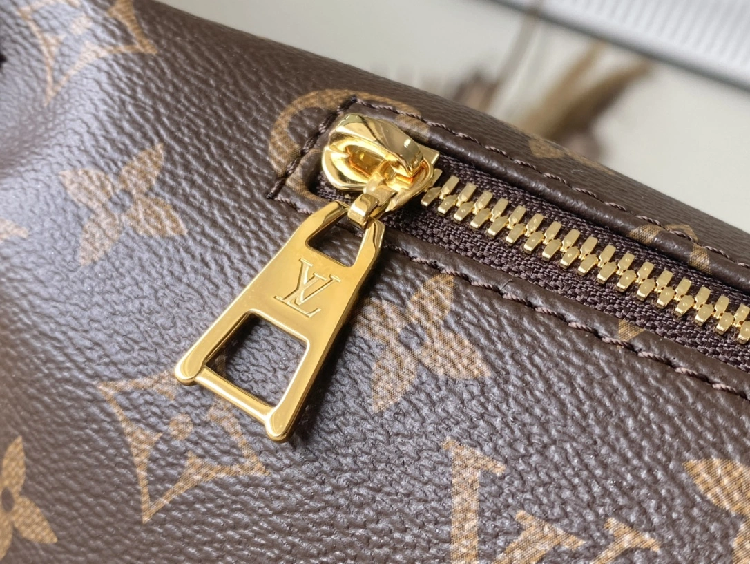 L*ouis V*uitton Crossbody bag Top Quality HT 20231011-93 38x16x8cm Bold 8304