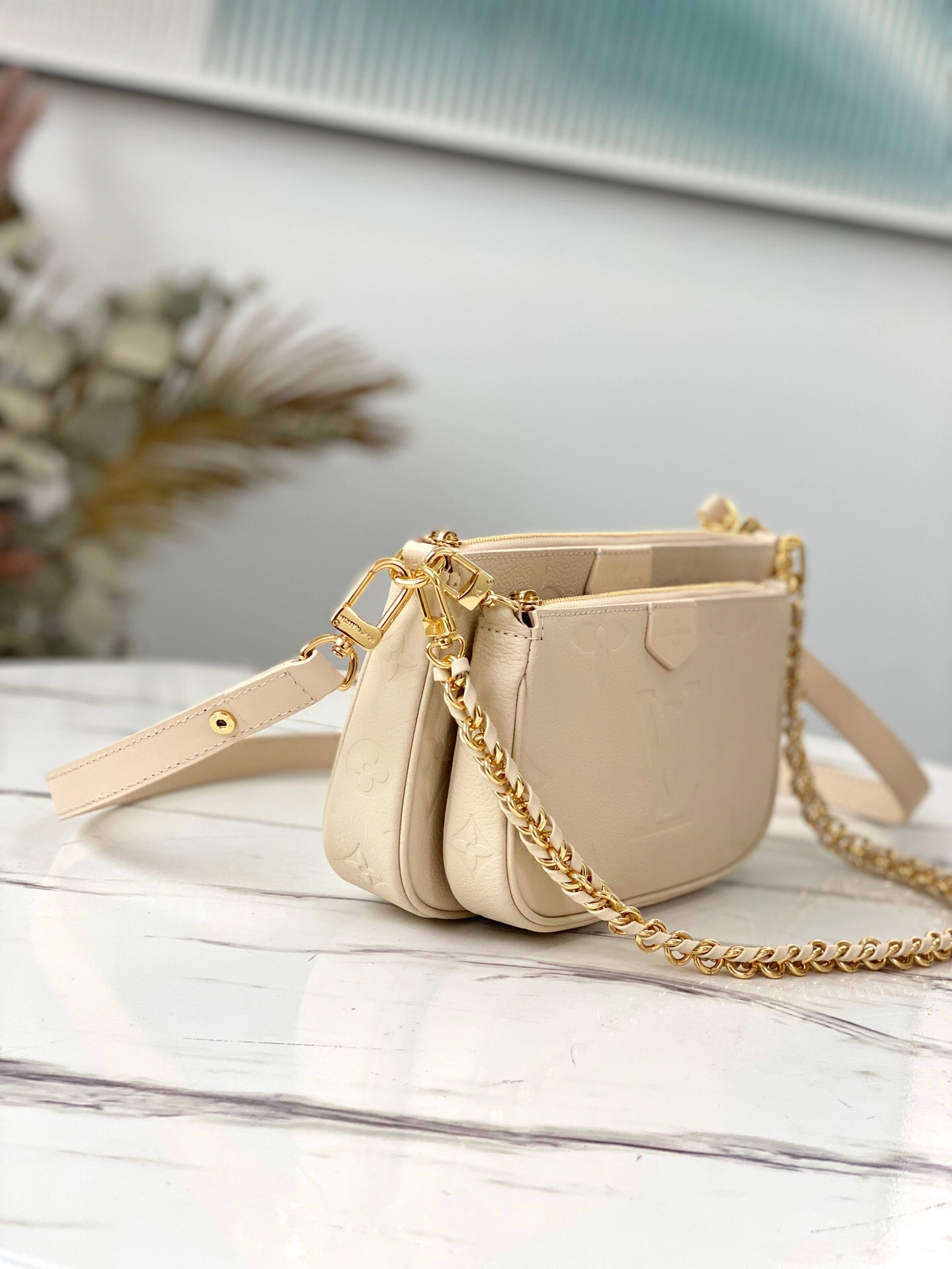 L*ouis V*uitton Crossbody bag Top Quality HT 20231013-79 24.5x15.5x9cm Lightweight 8268