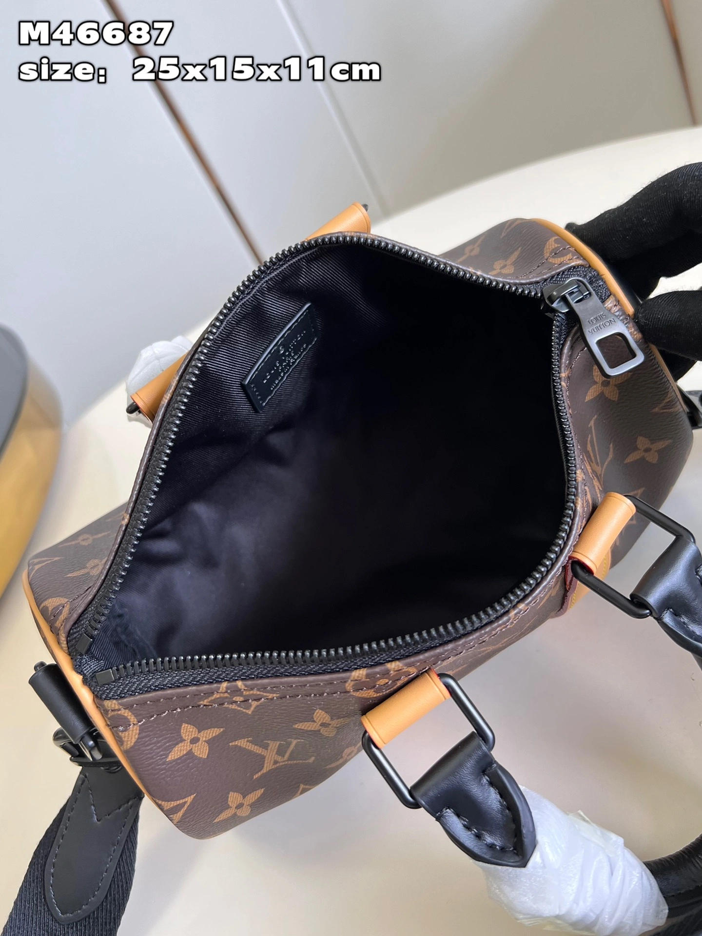 Practical L*ouis V*uitton Crossbody bag Top Quality HT 20231013-84 25x15x11cm 8263