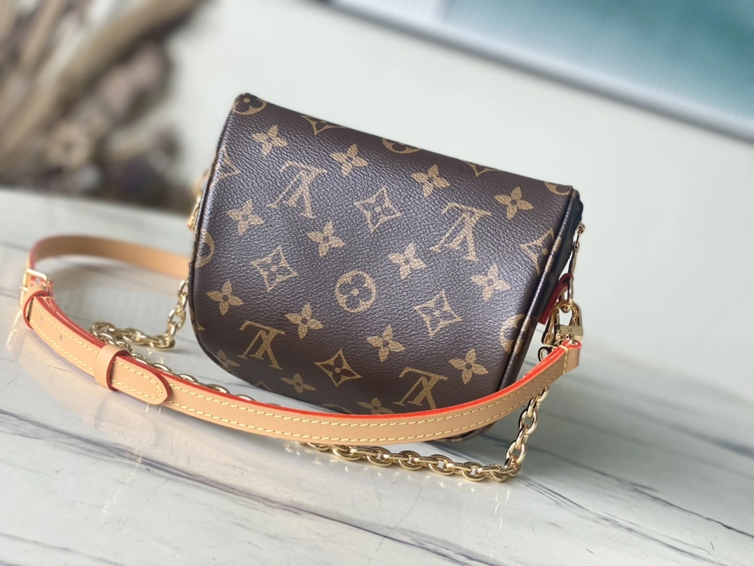 Colorful L*ouis V*uitton Crossbody bag Top Quality HT 20231016-35 17 x 12 x 9.5 cm 8214