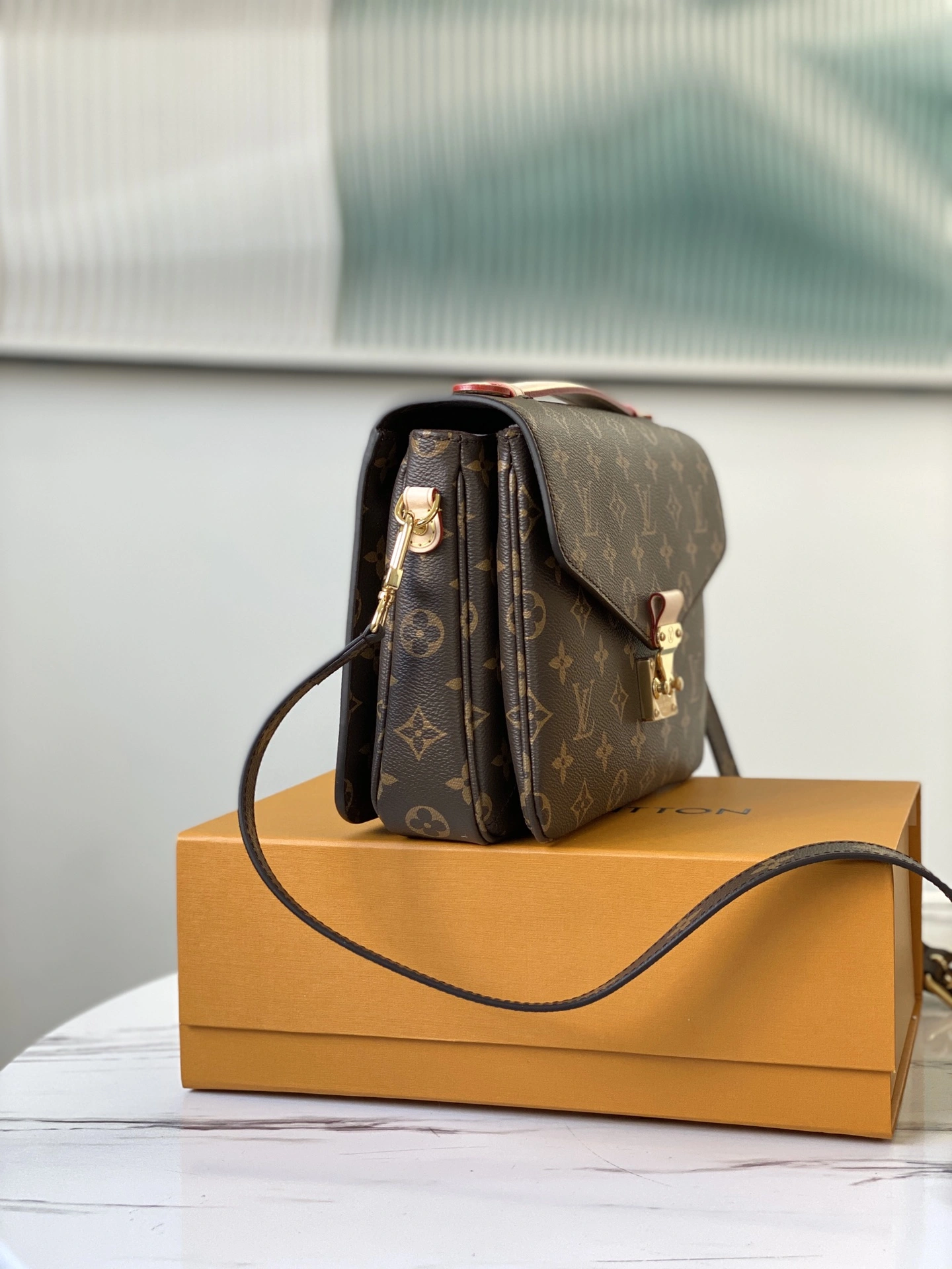 L*ouis V*uitton Crossbody bag Top Quality HT 20231016-8 25 x 19 x 9 CM Popular 8239
