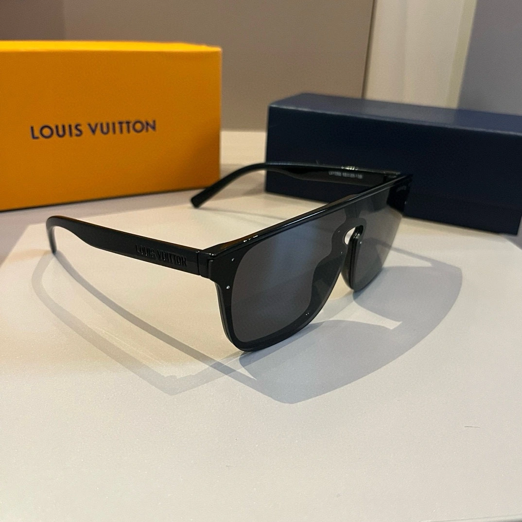 ZipUp L*ouis V*uitton Glasses Top XX 20240425- 16785