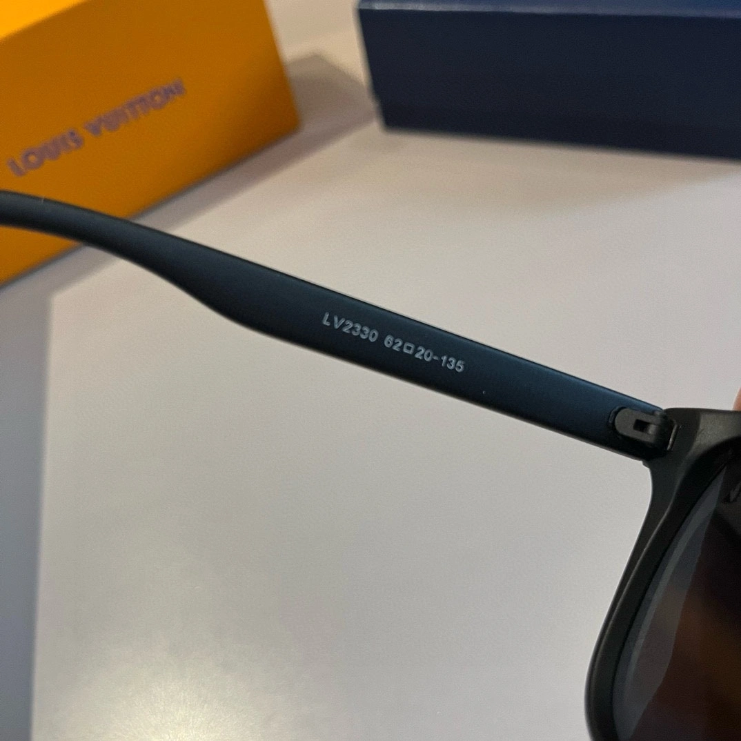 ZipUp L*ouis V*uitton Glasses Top XX 20240425- 16785