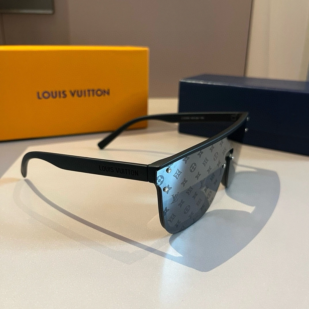 ZipUp L*ouis V*uitton Glasses Top XX 20240425- 16785