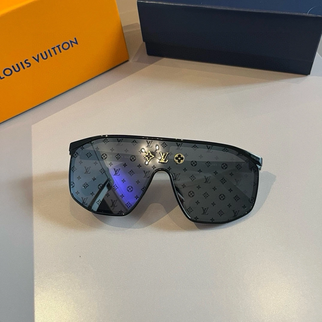ZipUp L*ouis V*uitton Glasses Top XX 20240425- 16785