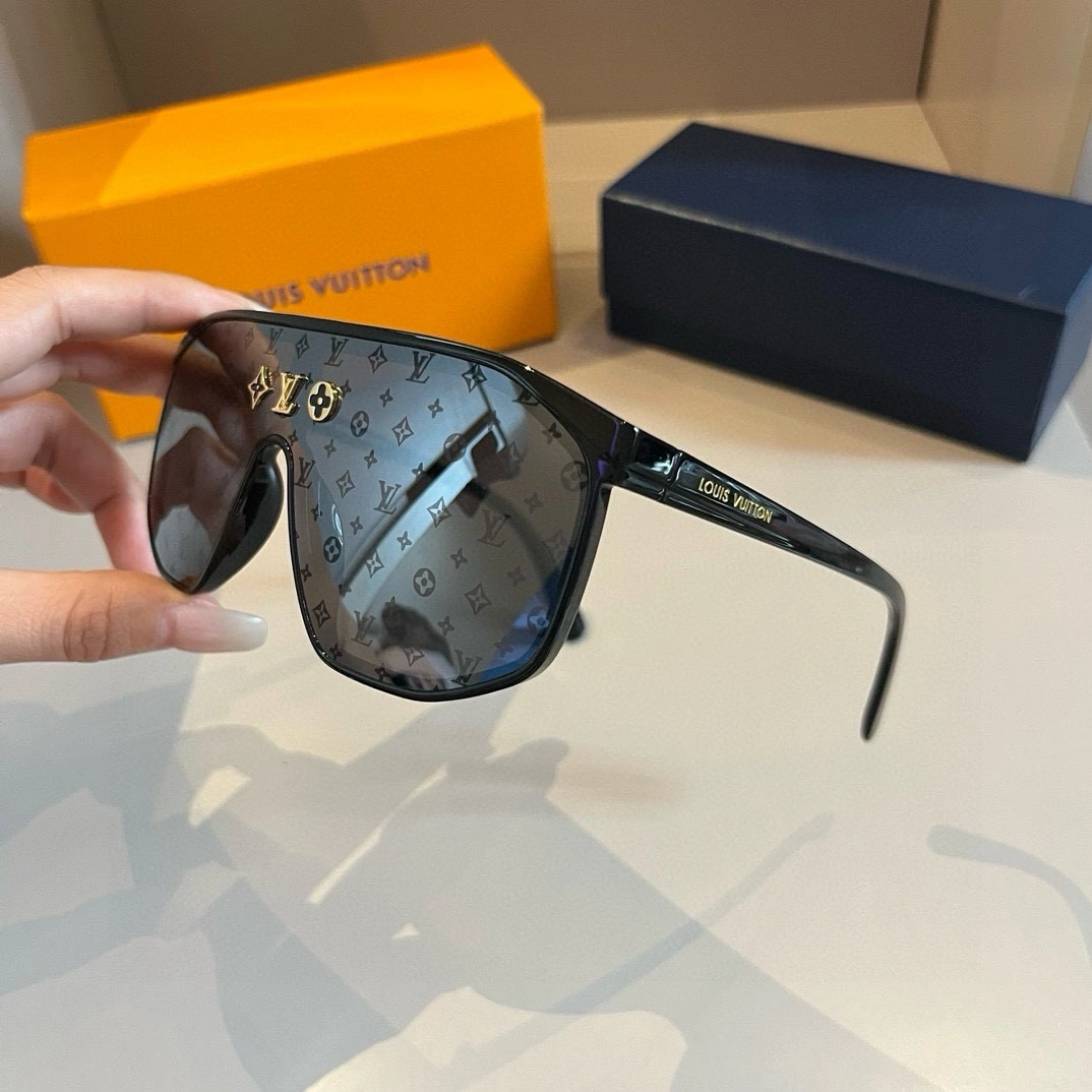 ZipUp L*ouis V*uitton Glasses Top XX 20240425- 16785