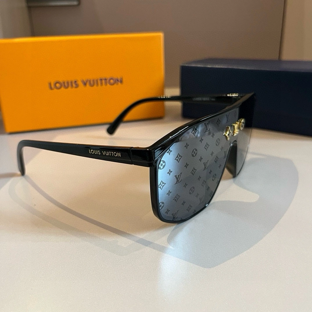 ZipUp L*ouis V*uitton Glasses Top XX 20240425- 16785