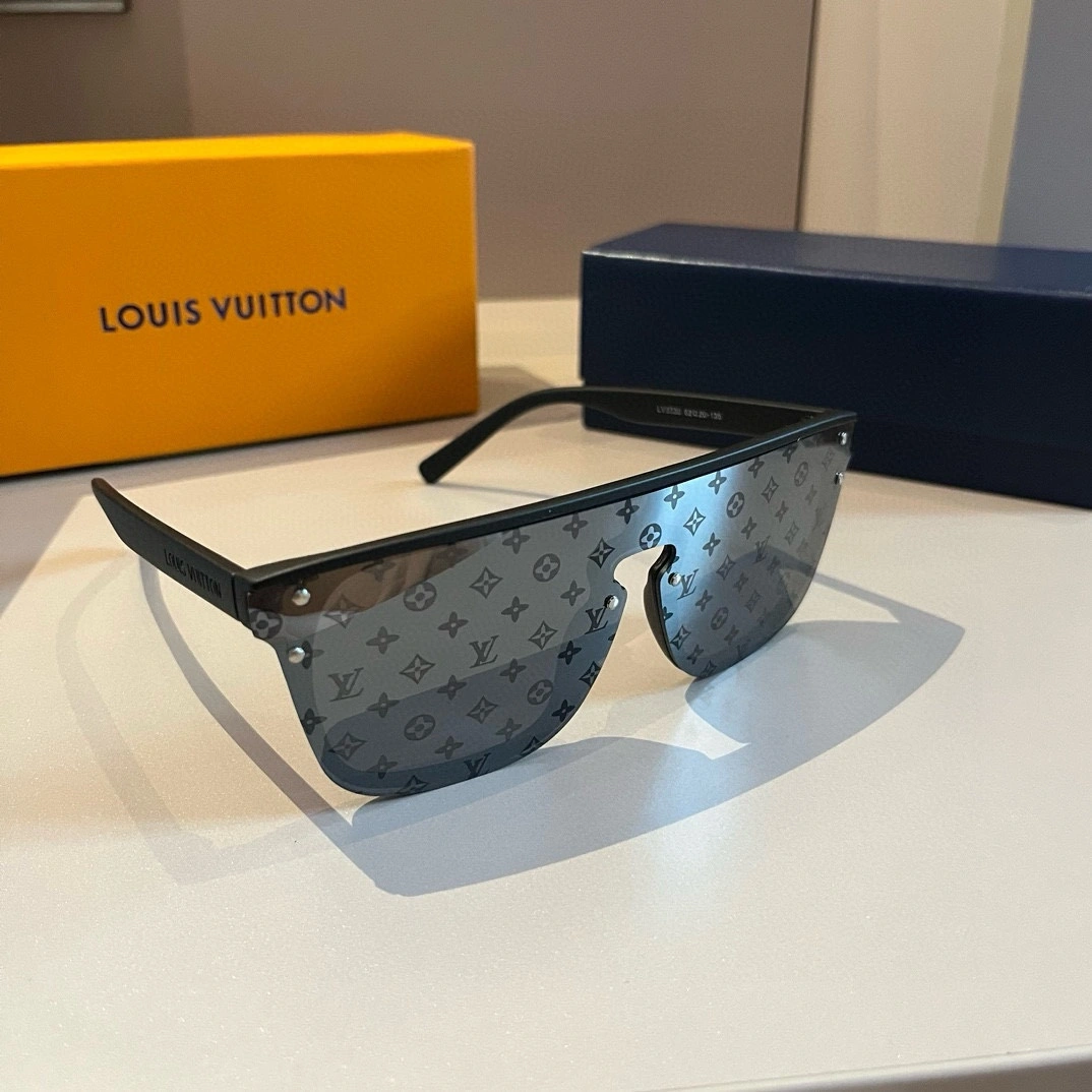 ZipUp L*ouis V*uitton Glasses Top XX 20240425- 16785