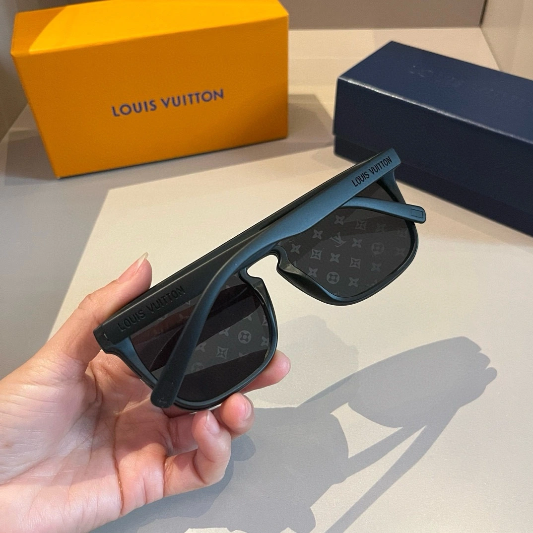 ZipUp L*ouis V*uitton Glasses Top XX 20240425- 16785