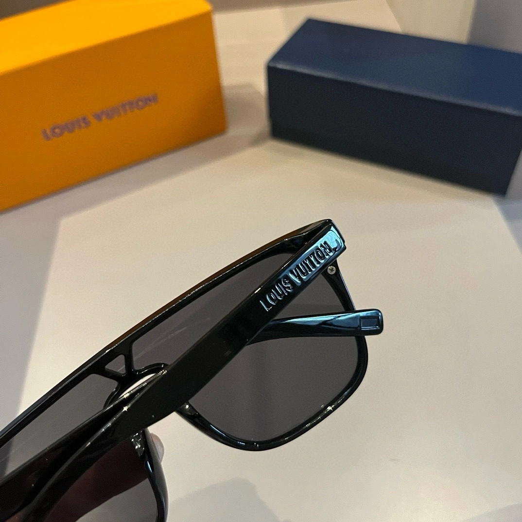 ZipUp L*ouis V*uitton Glasses Top XX 20240425- 16785