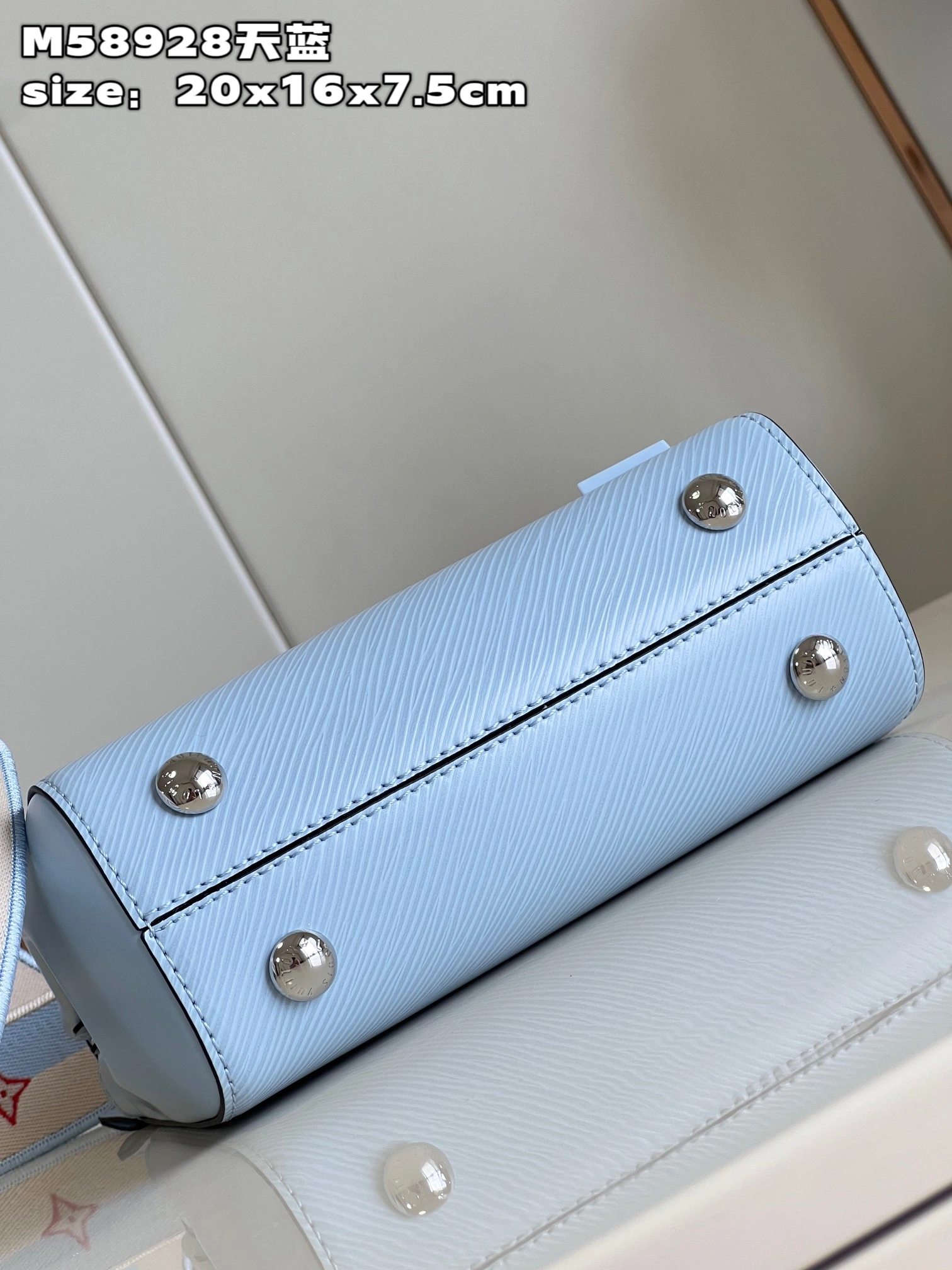 L*ouis V*uitton Handbag Top Quality HT 20231013-72 20 x 16 x 7.5 CM Bold 8276