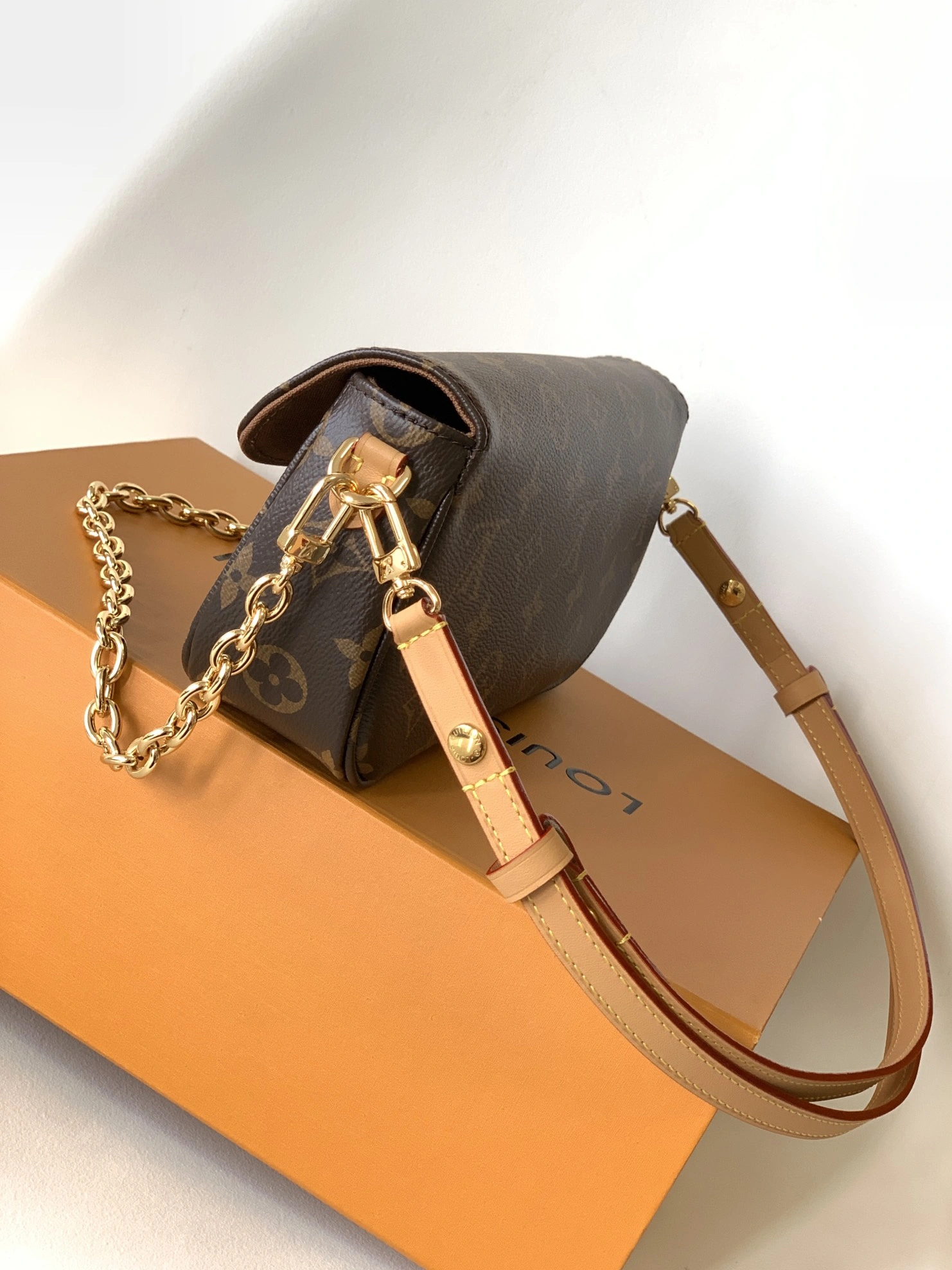 L*ouis V*uitton Handbag Top Quality HT 20231016-15 23.5 x 12 x 4.3 CM GoAnywhere 8232