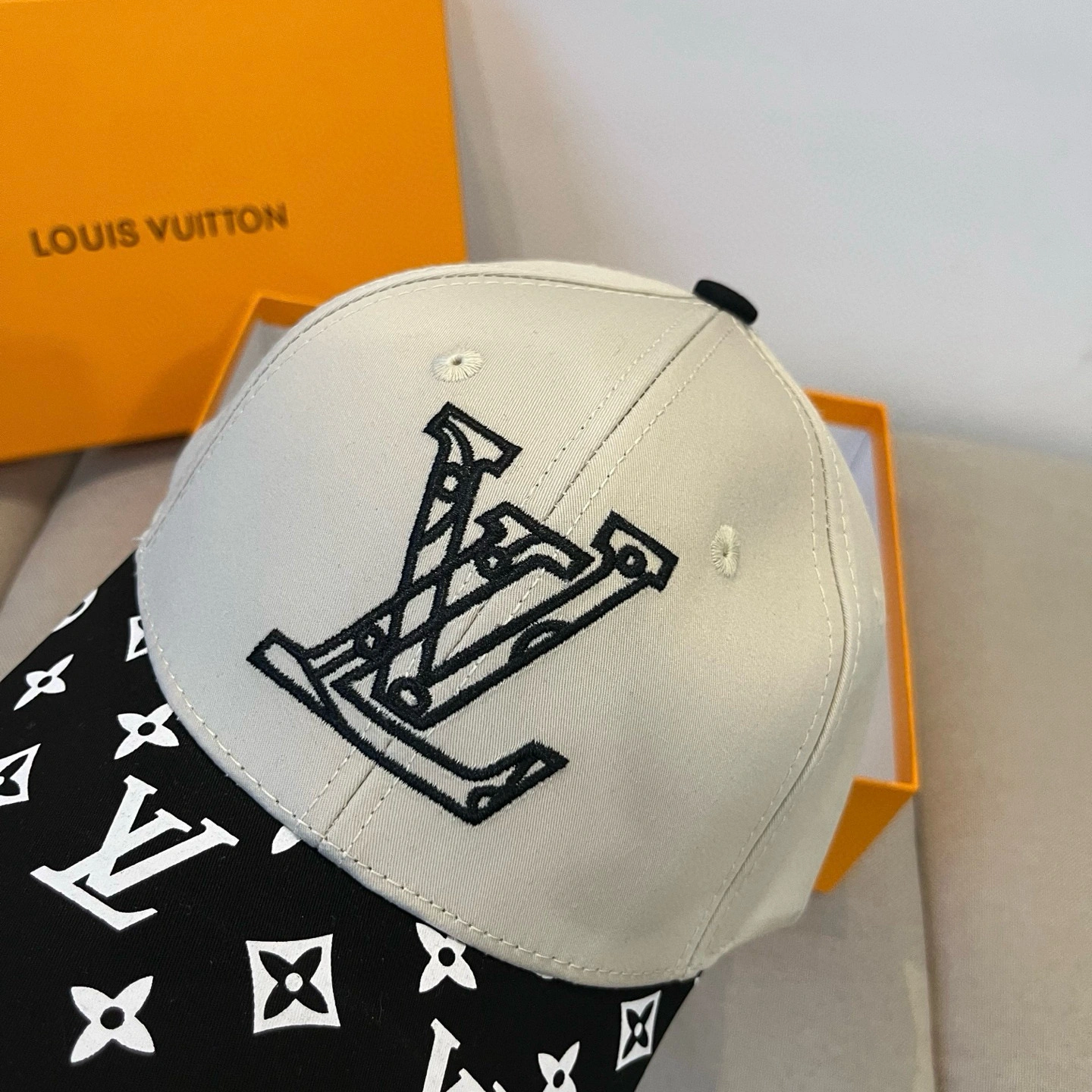 L*ouis V*uitton Hats Top XX20250408- Unisex 17499