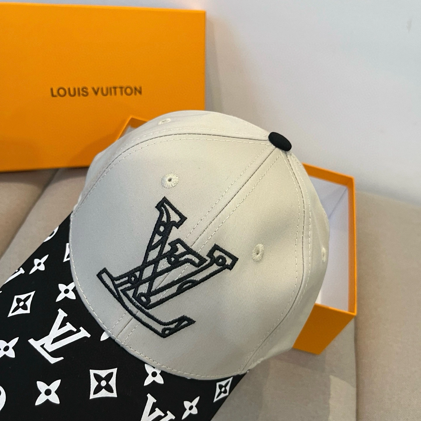 L*ouis V*uitton Hats Top XX20250408- Unisex 17499