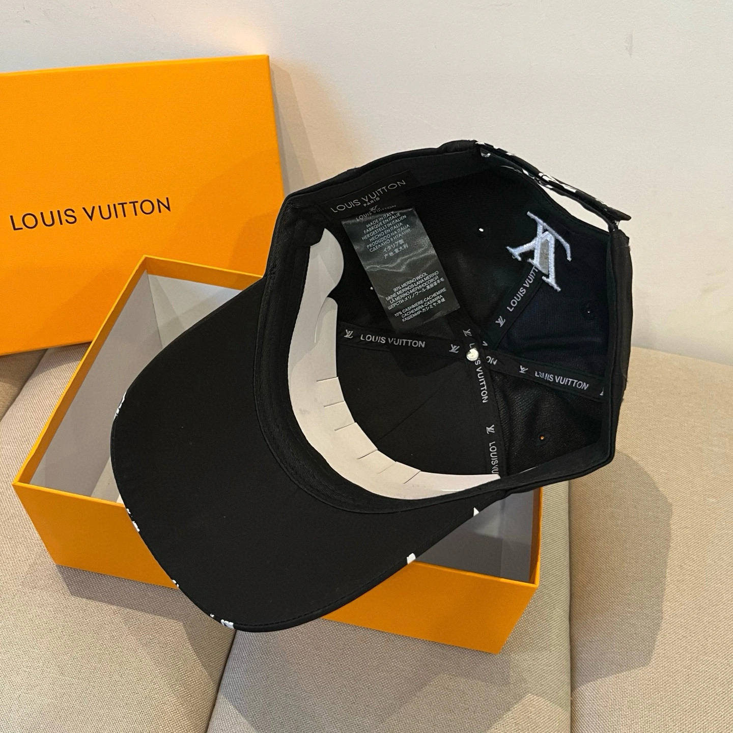 L*ouis V*uitton Hats Top XX20250408- Unisex 17499