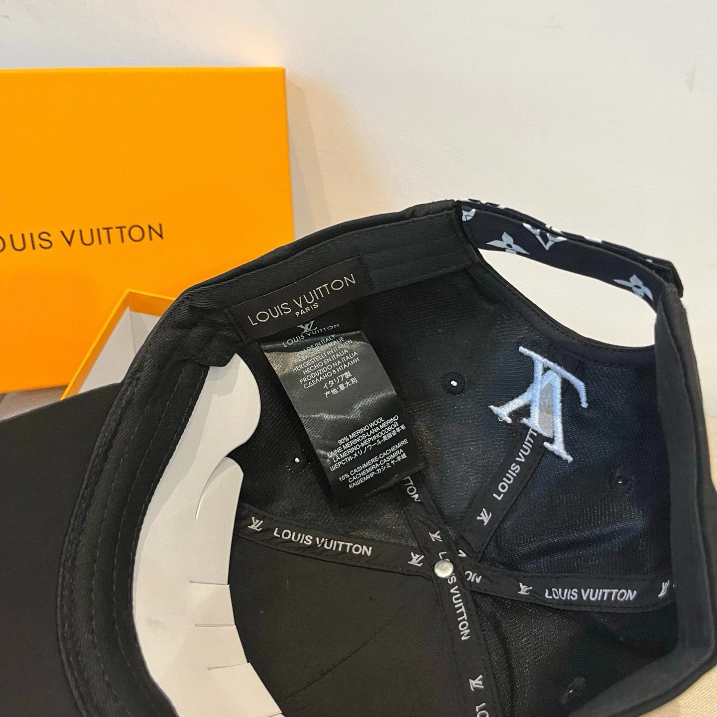 L*ouis V*uitton Hats Top XX20250408- Unisex 17499