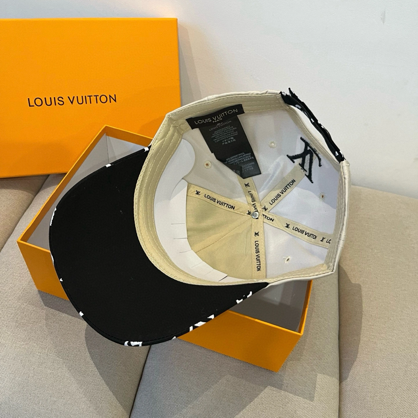 L*ouis V*uitton Hats Top XX20250408- Unisex 17499