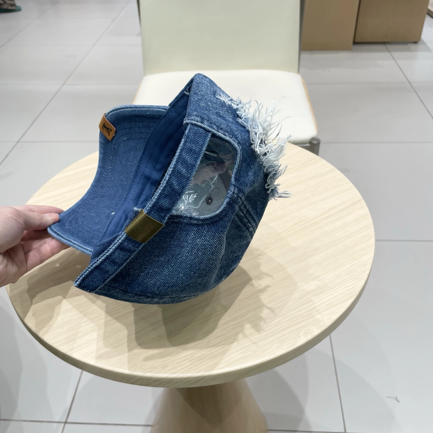 L*ouis V*uitton Hats Top XX250413- Modern 17266