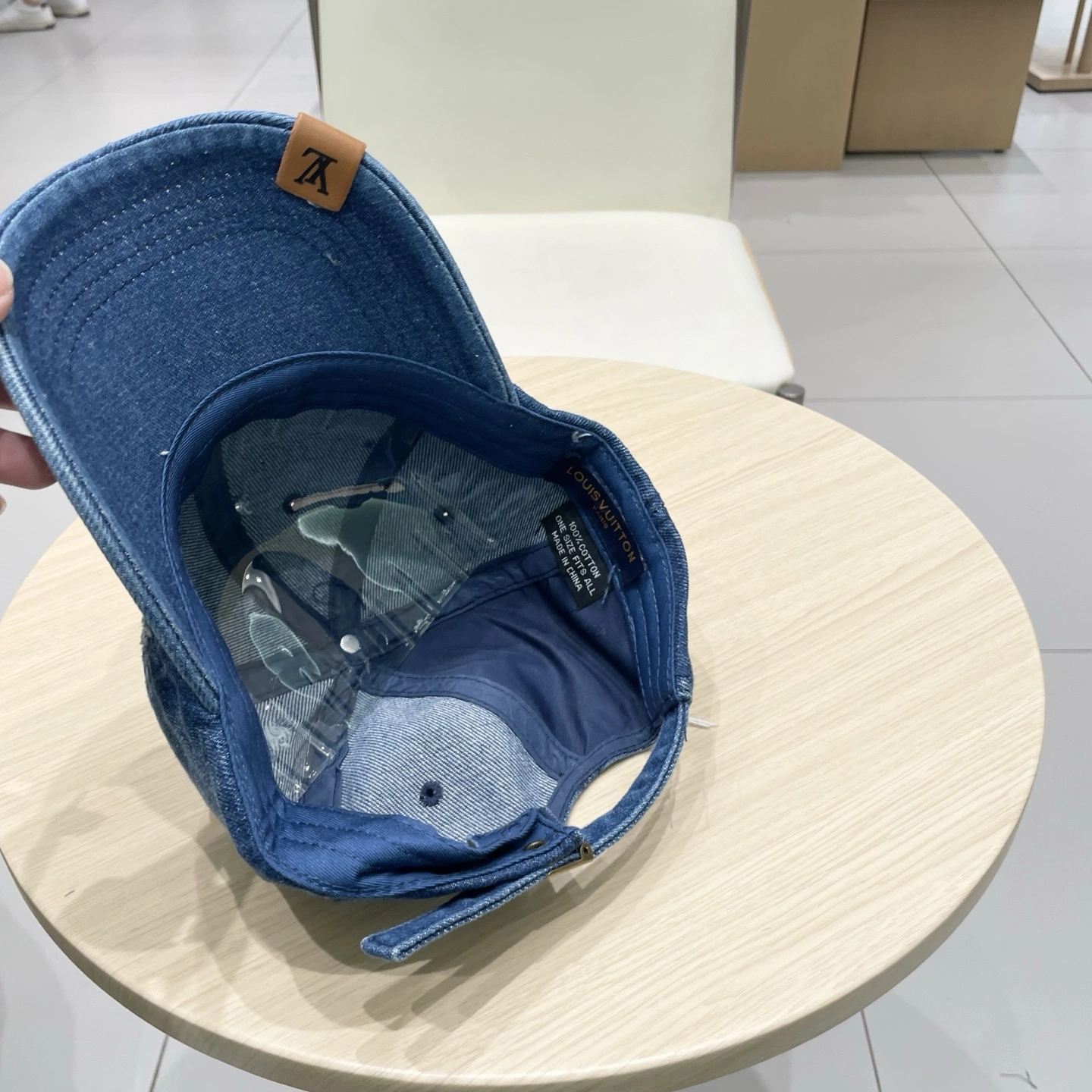 L*ouis V*uitton Hats Top XX250413- Modern 17266