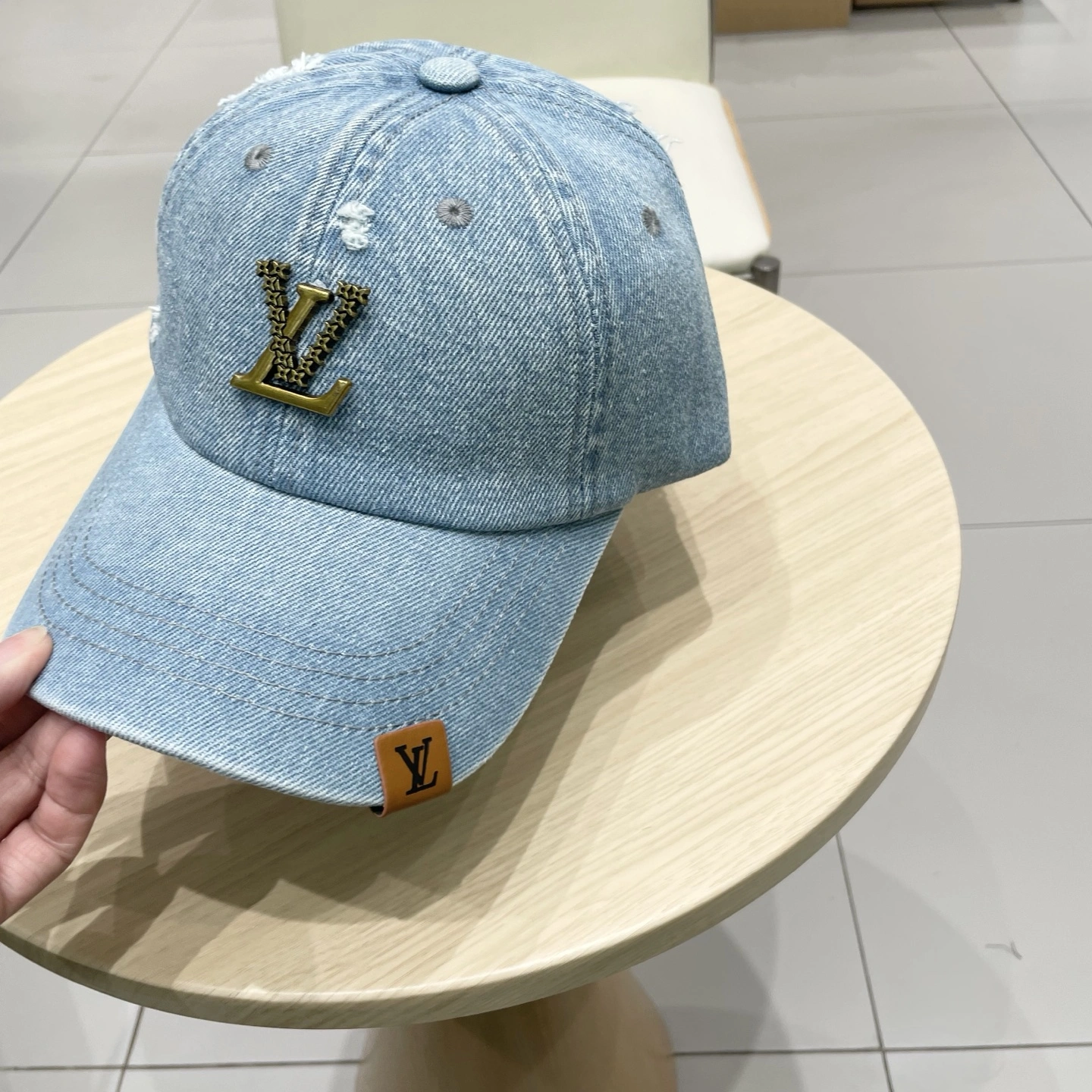 L*ouis V*uitton Hats Top XX250413- Modern 17266