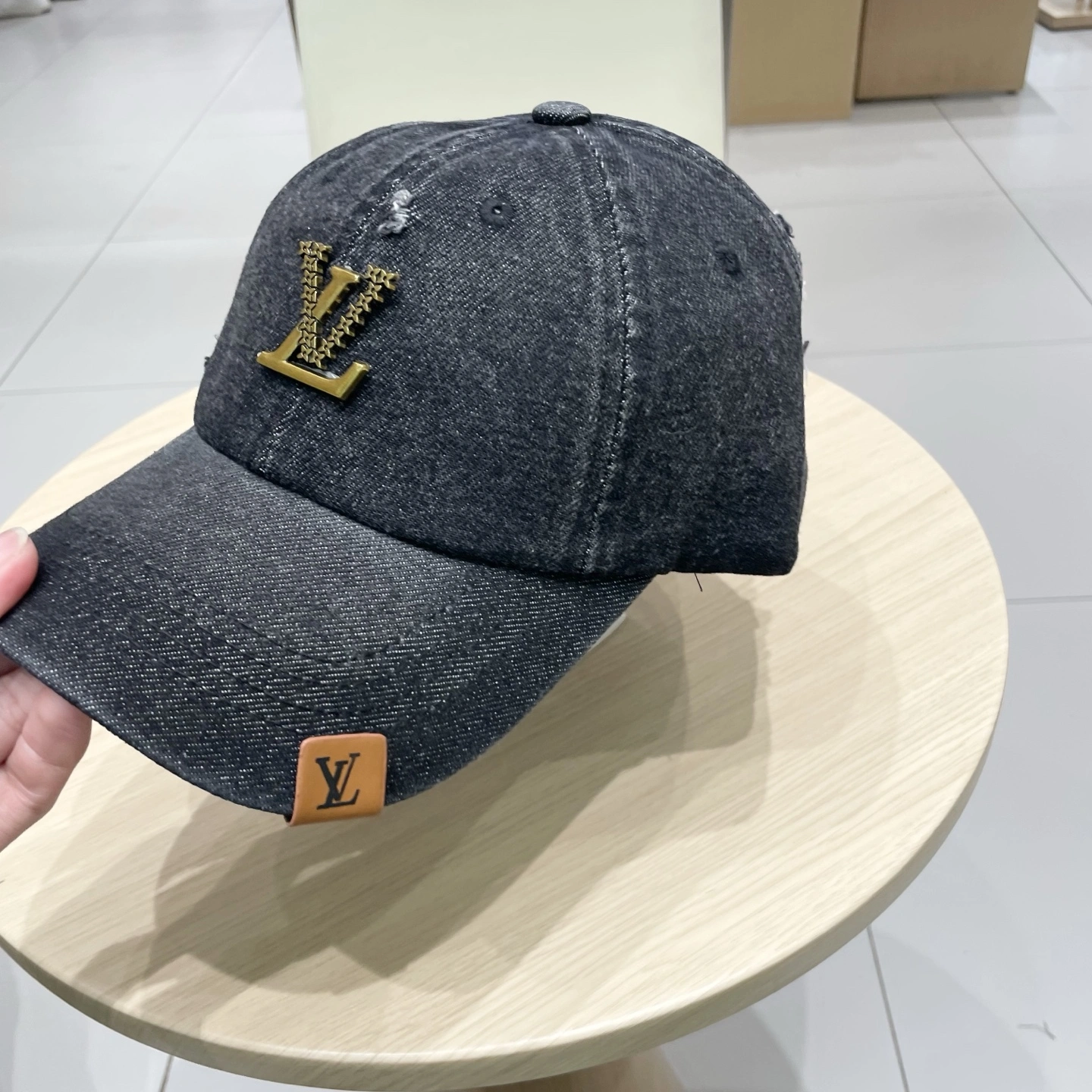 L*ouis V*uitton Hats Top XX250413- Modern 17266
