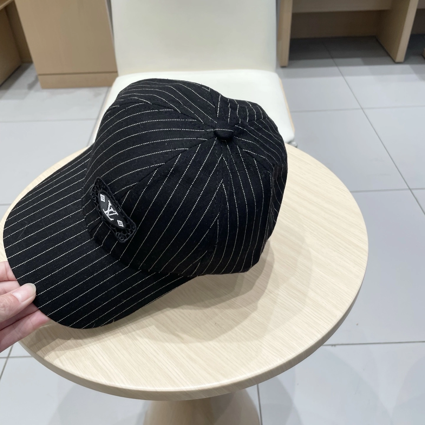 L*ouis V*uitton Hats Top XX250413- Minimalist 17265