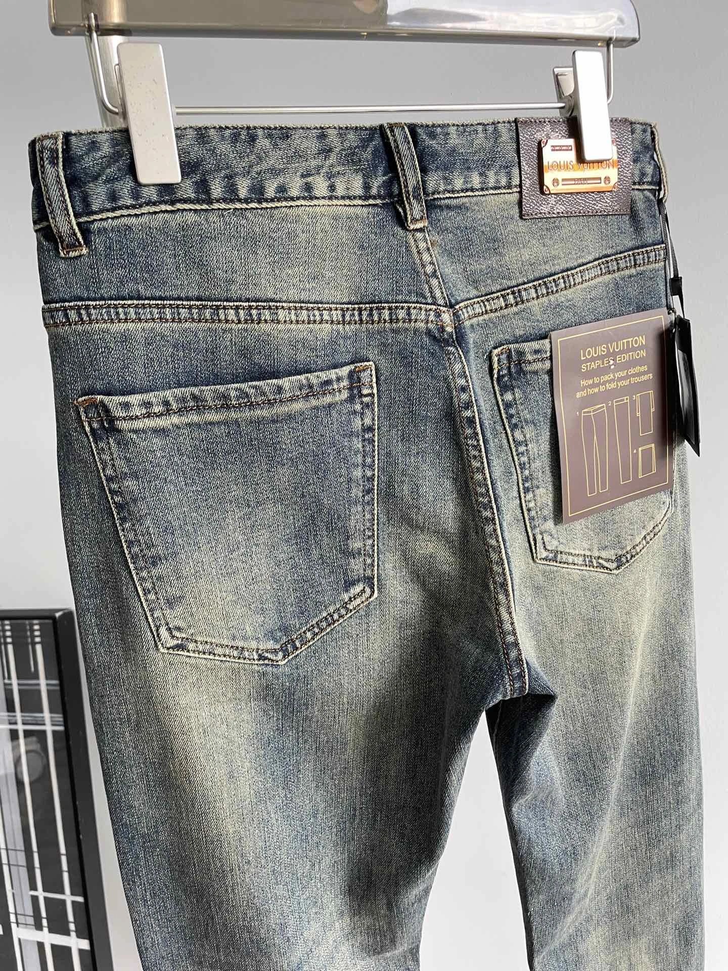Sporty L*ouis V*uitton Pants Top Quality D17 20240826- 12549