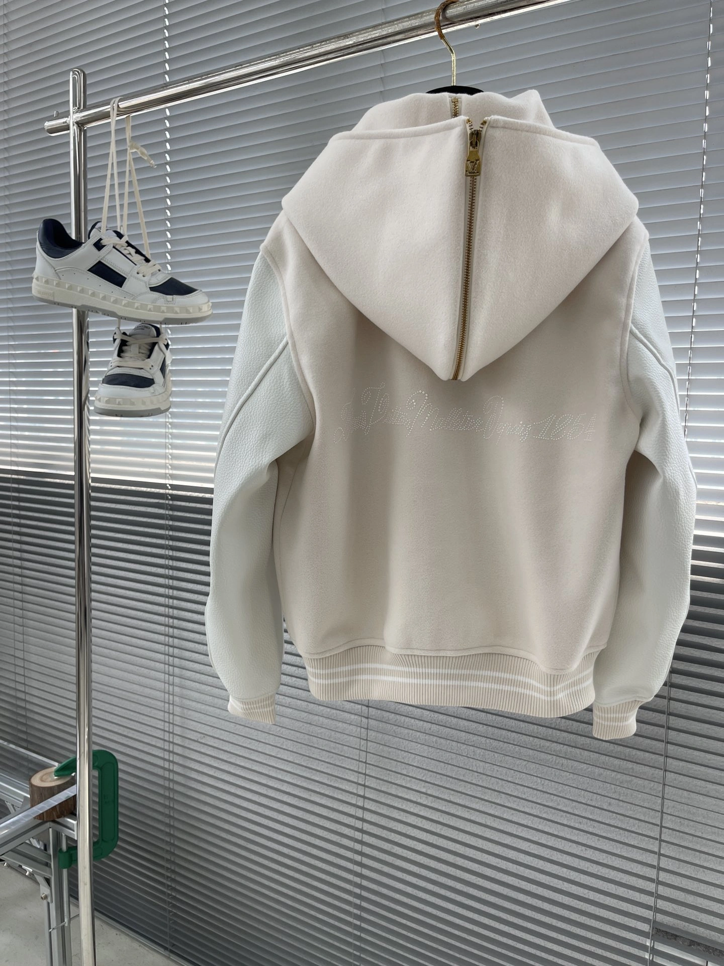 EyeCatching L*ouis V*uitton Sweater & Cardigan Top Quality D17 20240820- 12579