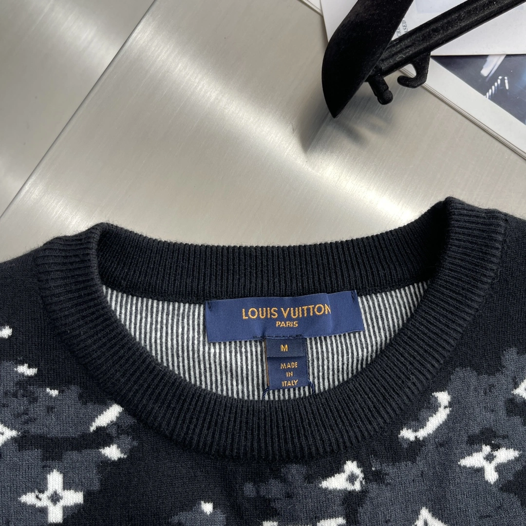 Sporty L*ouis V*uitton Sweater Top Quality AZ 20231026- 12973