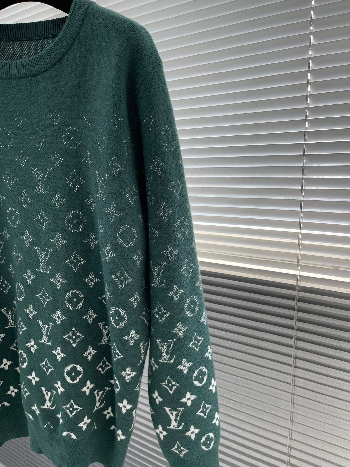 L*ouis V*uitton Sweater Top Quality D17 20231107- Chic 12900
