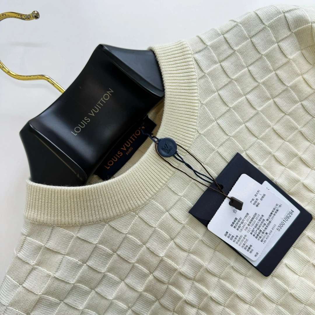 TravelReady L*ouis V*uitton Sweater Top Quality D17 20240225- 12881