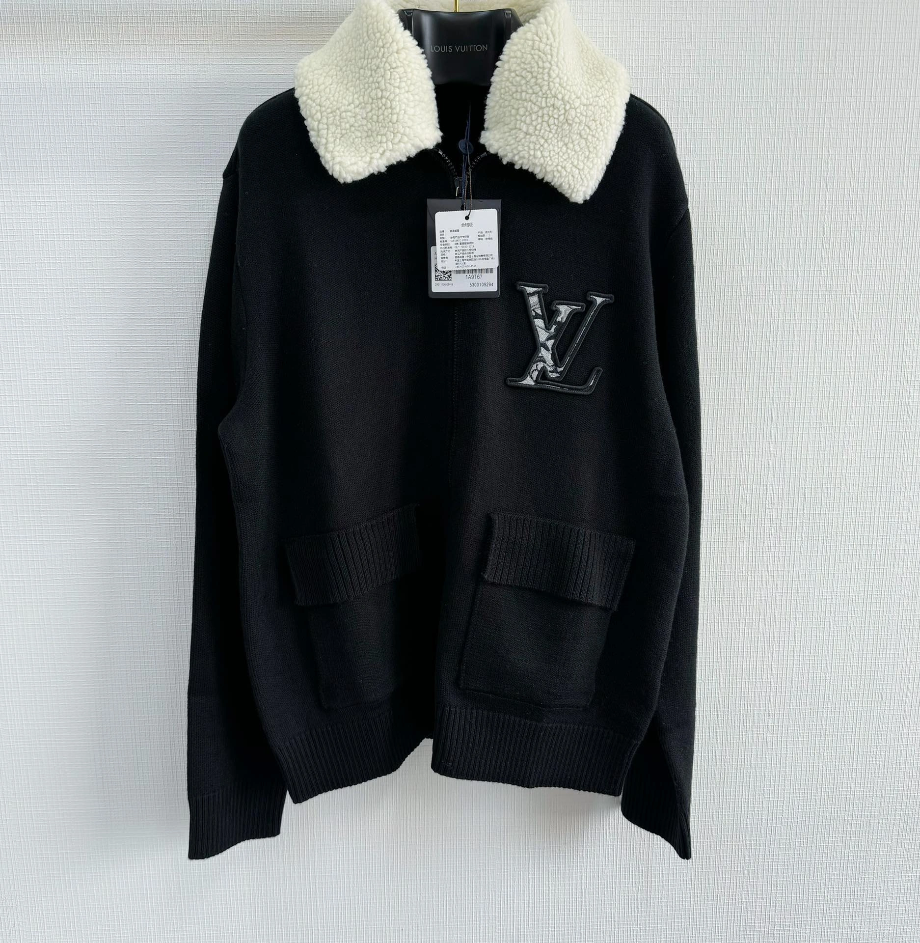 Comfortable L*ouis V*uitton Sweater Top Quality D17 20240406- 12809