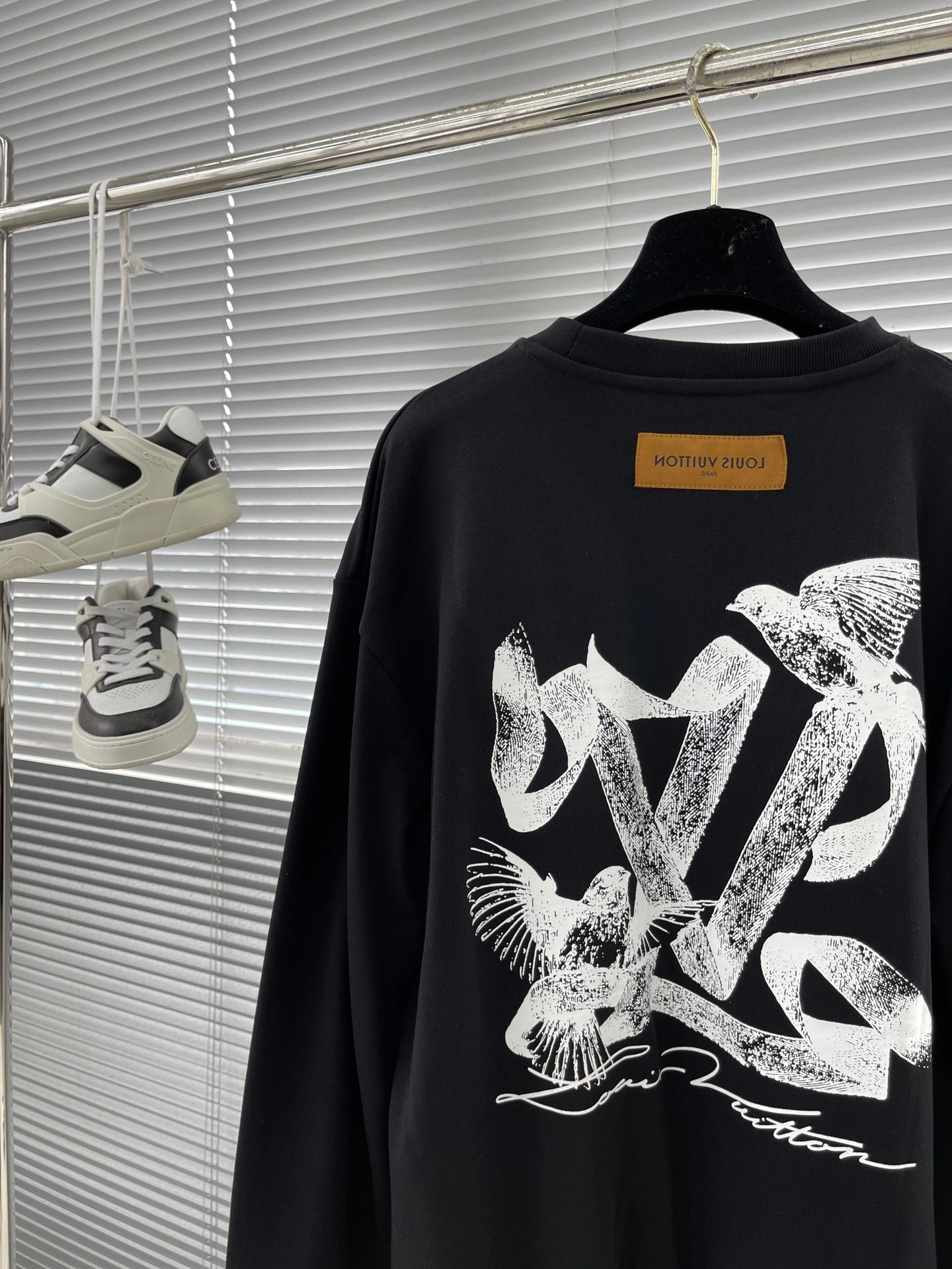 Modern L*ouis V*uitton Sweatshirt Top Quality AZ 20231023- 12988