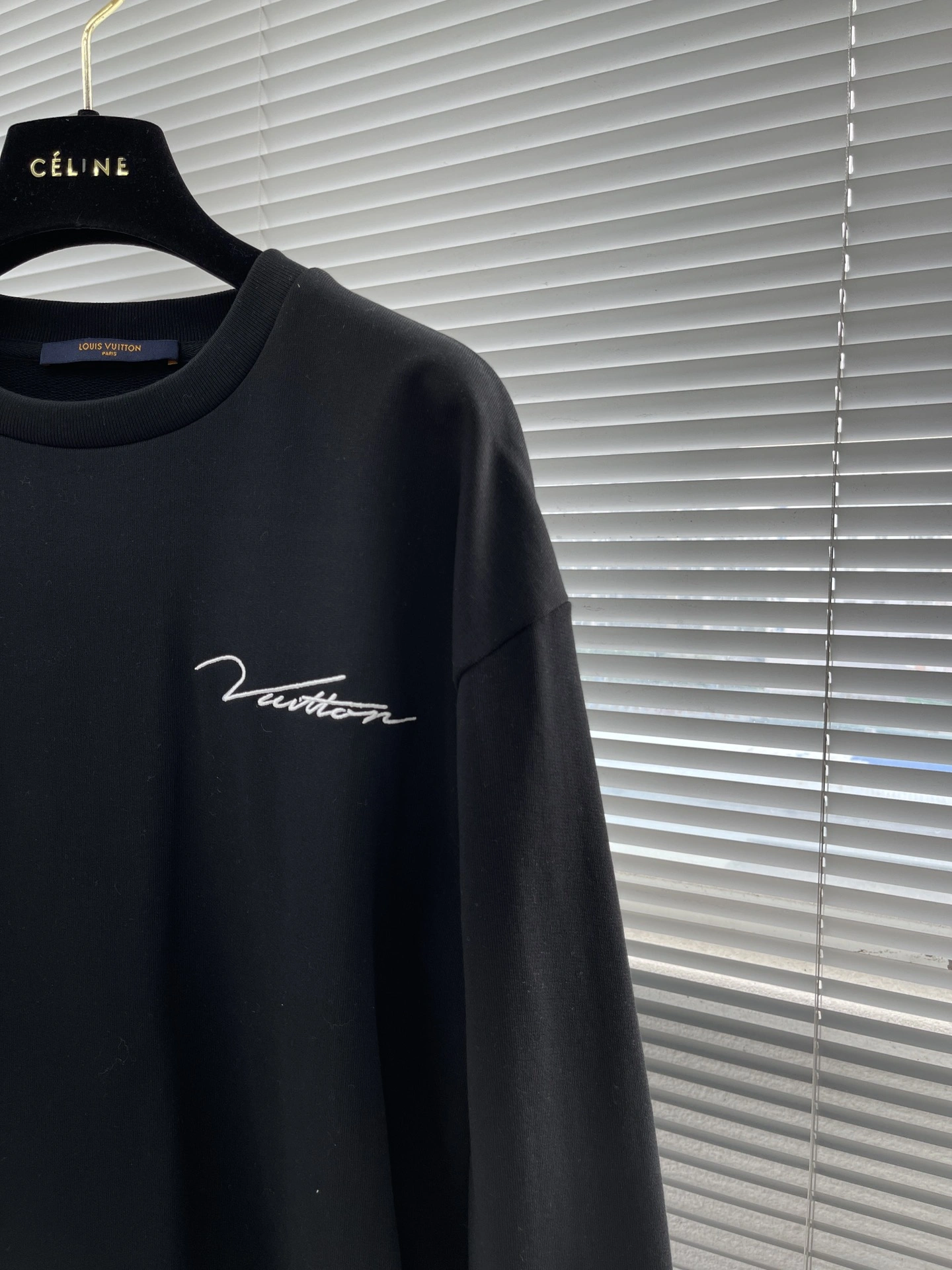 Modern L*ouis V*uitton Sweatshirt Top Quality AZ 20231023- 12988