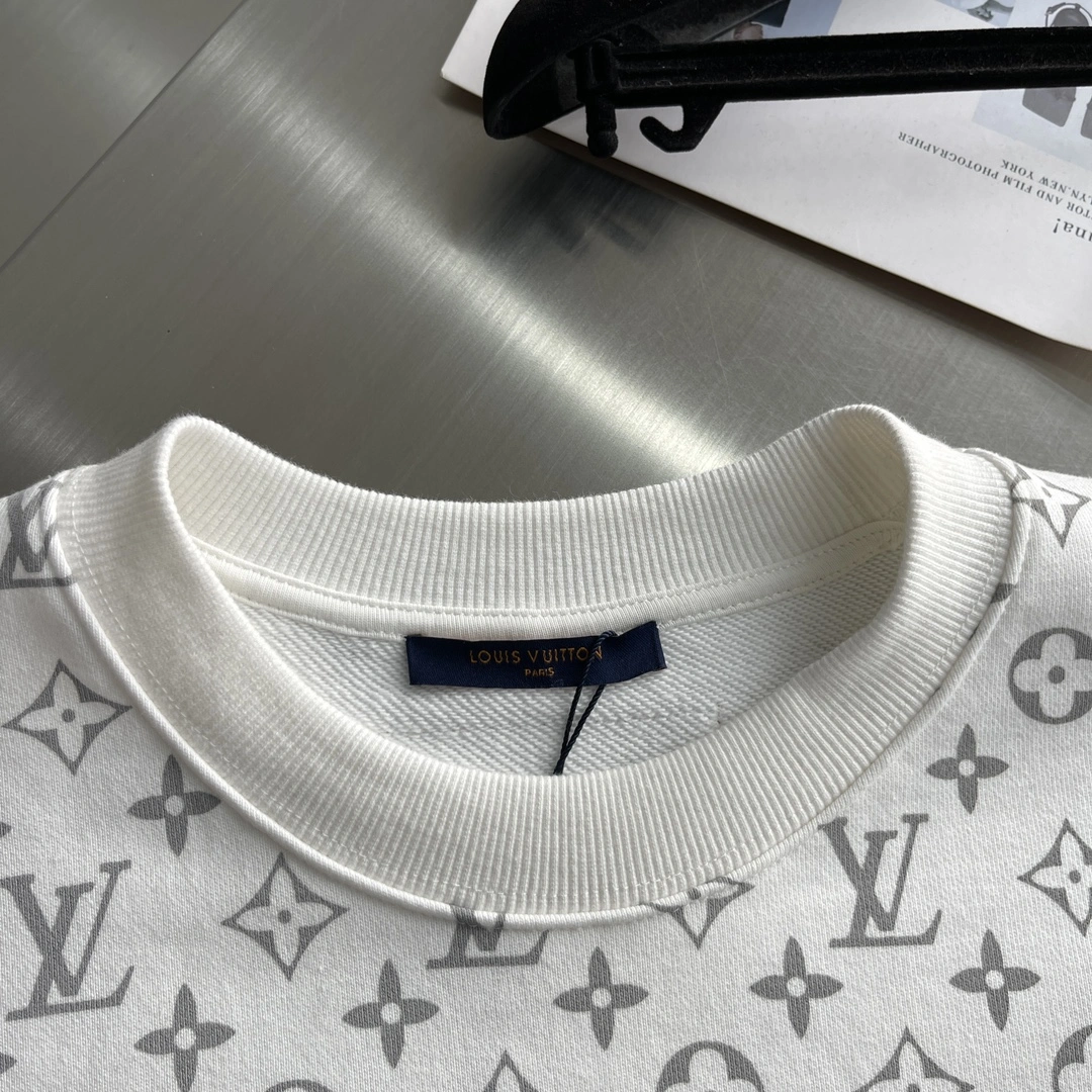 Comfortable L*ouis V*uitton Sweatshirt Top Quality AZ 20231027- 12955