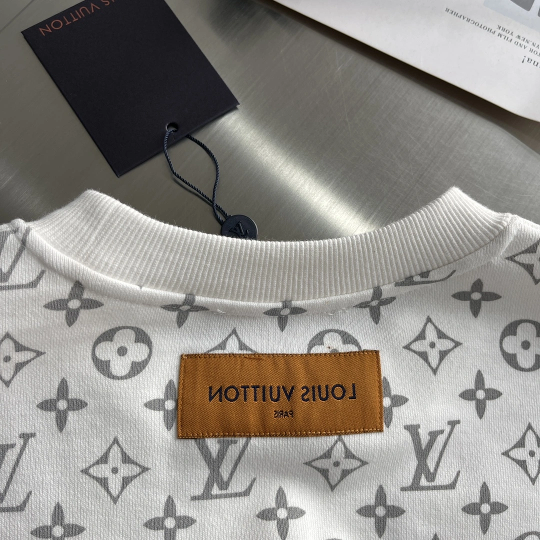 Comfortable L*ouis V*uitton Sweatshirt Top Quality AZ 20231027- 12955