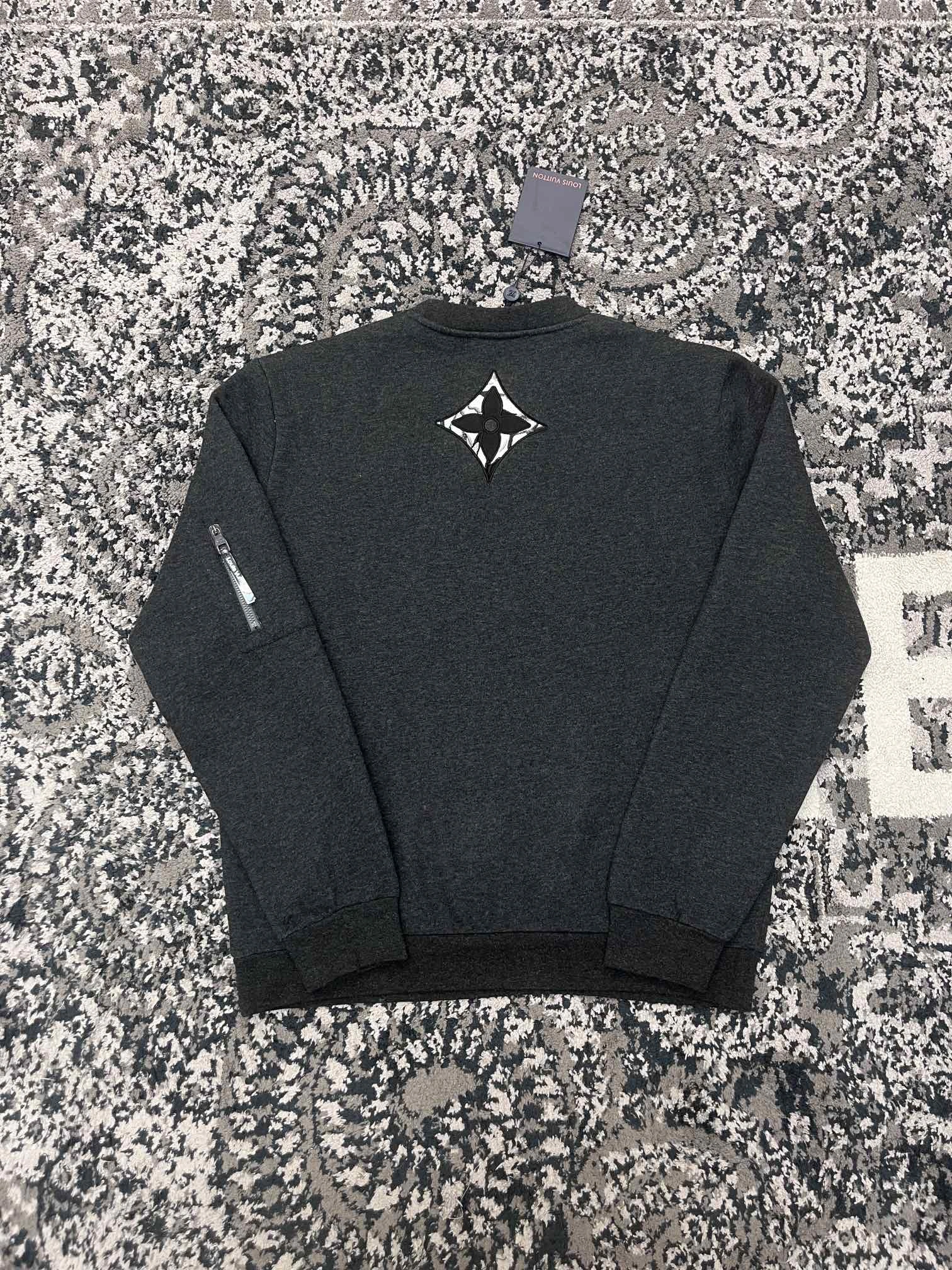 Flexible L*ouis V*uitton Sweatshirt Top Quality D17 20231030- 12928
