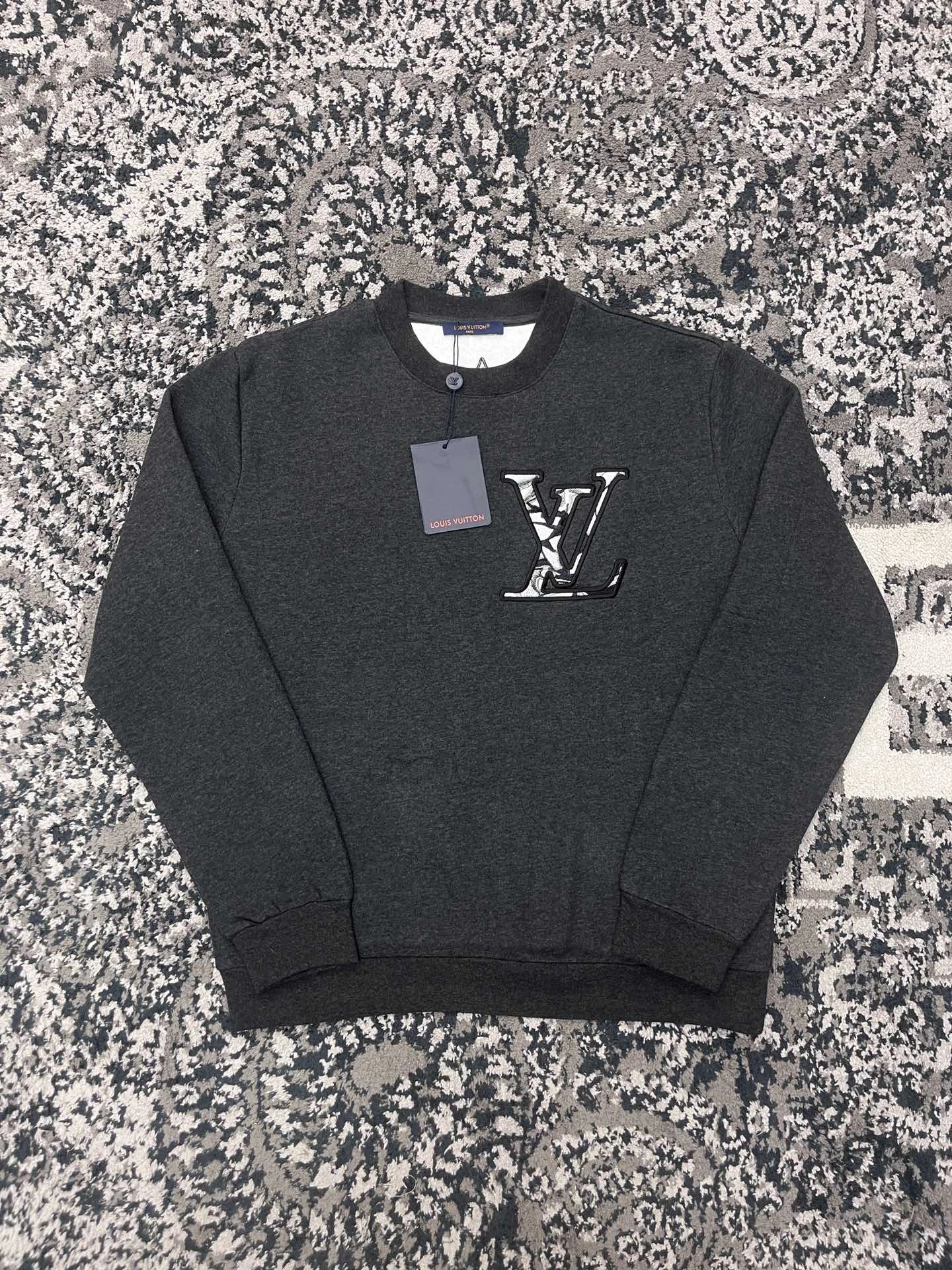 Flexible L*ouis V*uitton Sweatshirt Top Quality D17 20231030- 12928