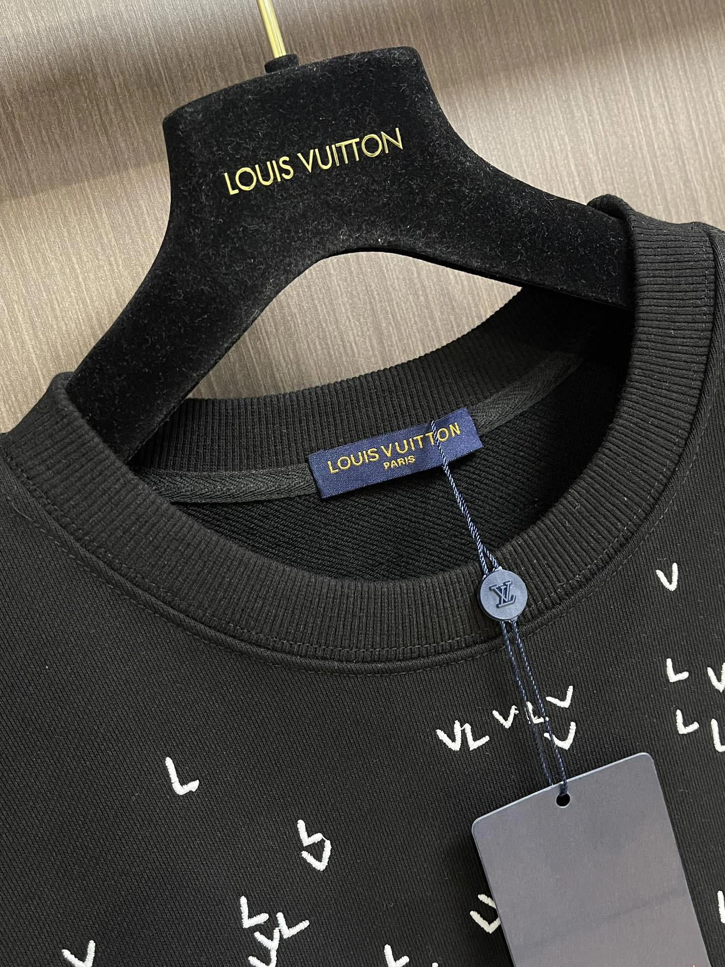 L*ouis V*uitton Sweatshirt Top Quality D17 20231107- Chic 12914