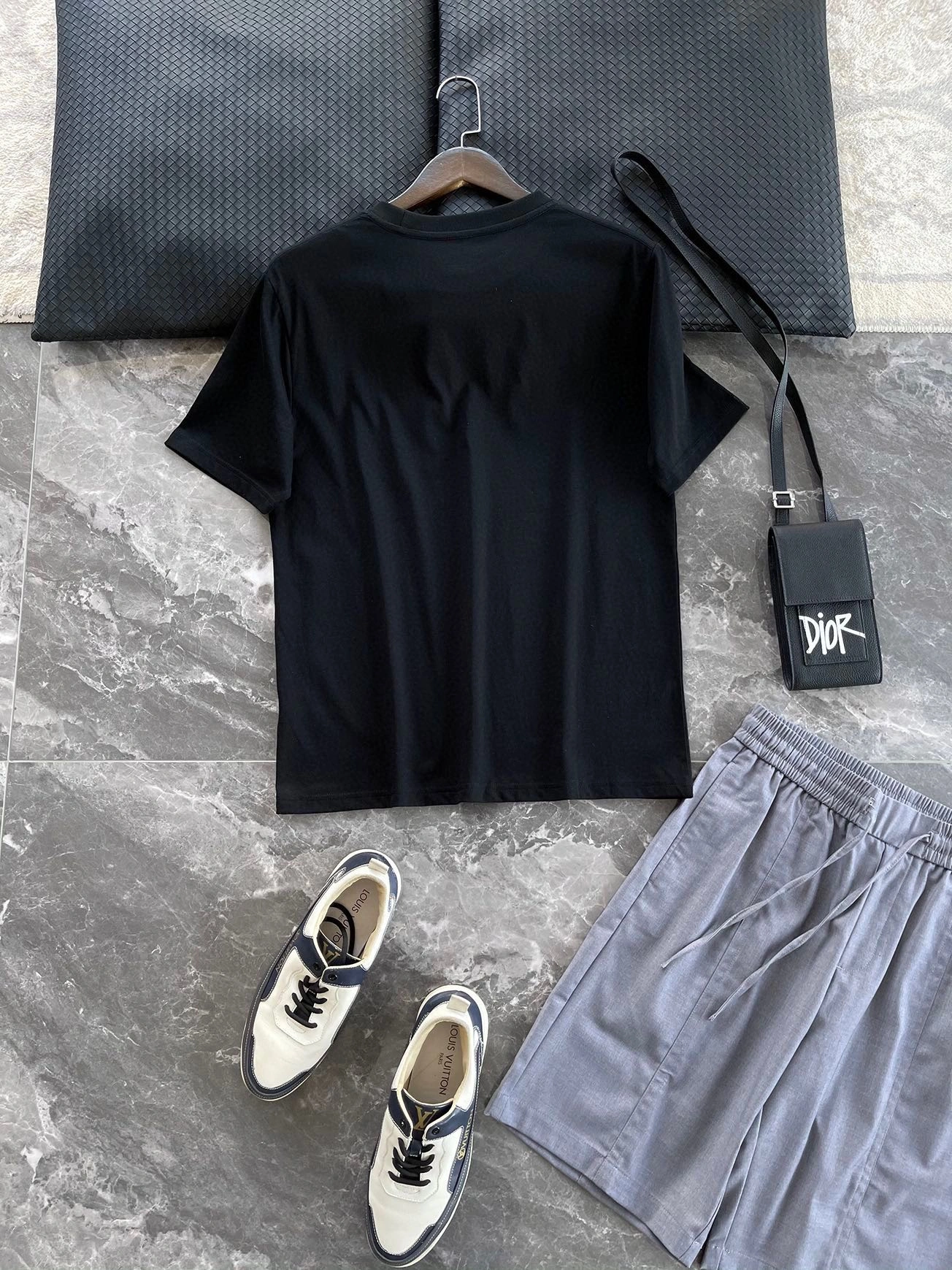 Resilient L*ouis V*uitton T-shirt Top Quality D17 2020324- 12843