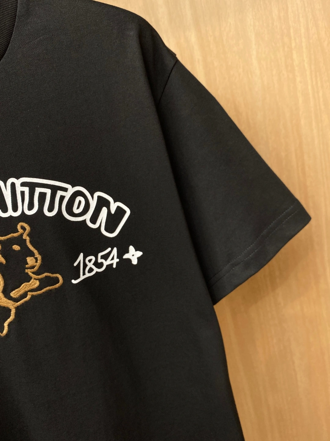 L*ouis V*uitton T-shirt Top Quality D17 2020405- Snug 12816