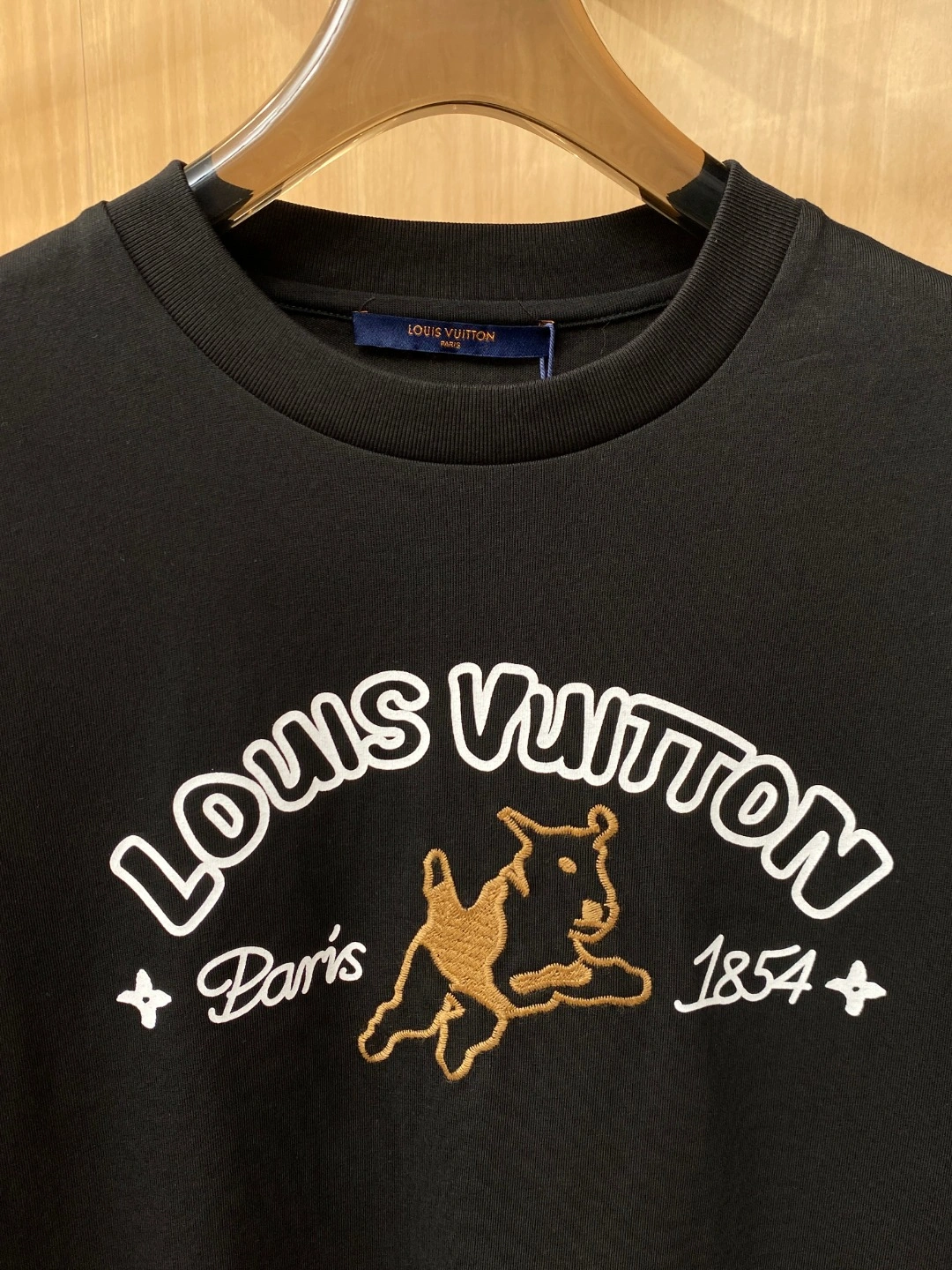 L*ouis V*uitton T-shirt Top Quality D17 2020405- Snug 12816