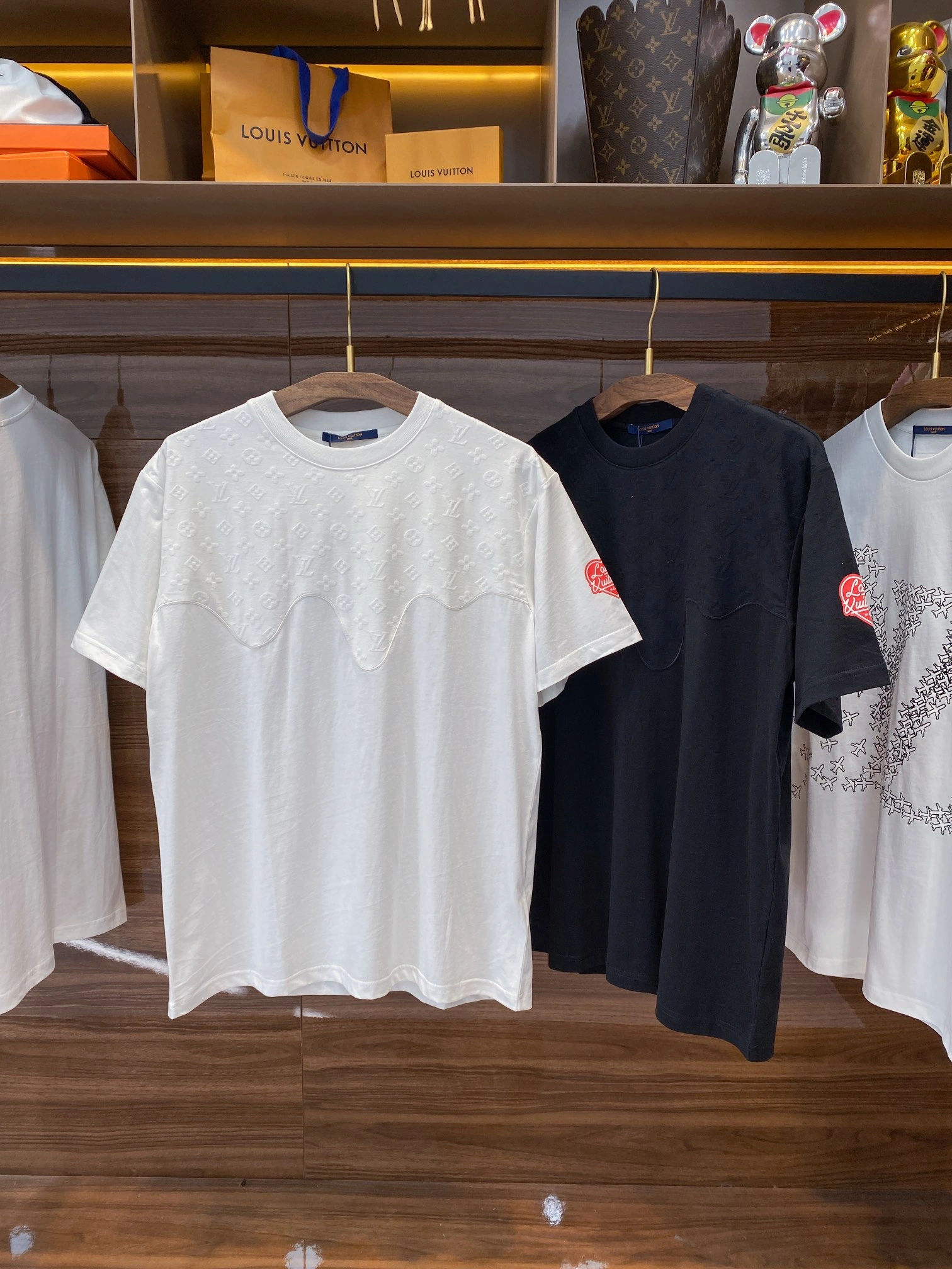 FashionForward L*ouis V*uitton T-shirt Top Quality D17 2020405- 12813